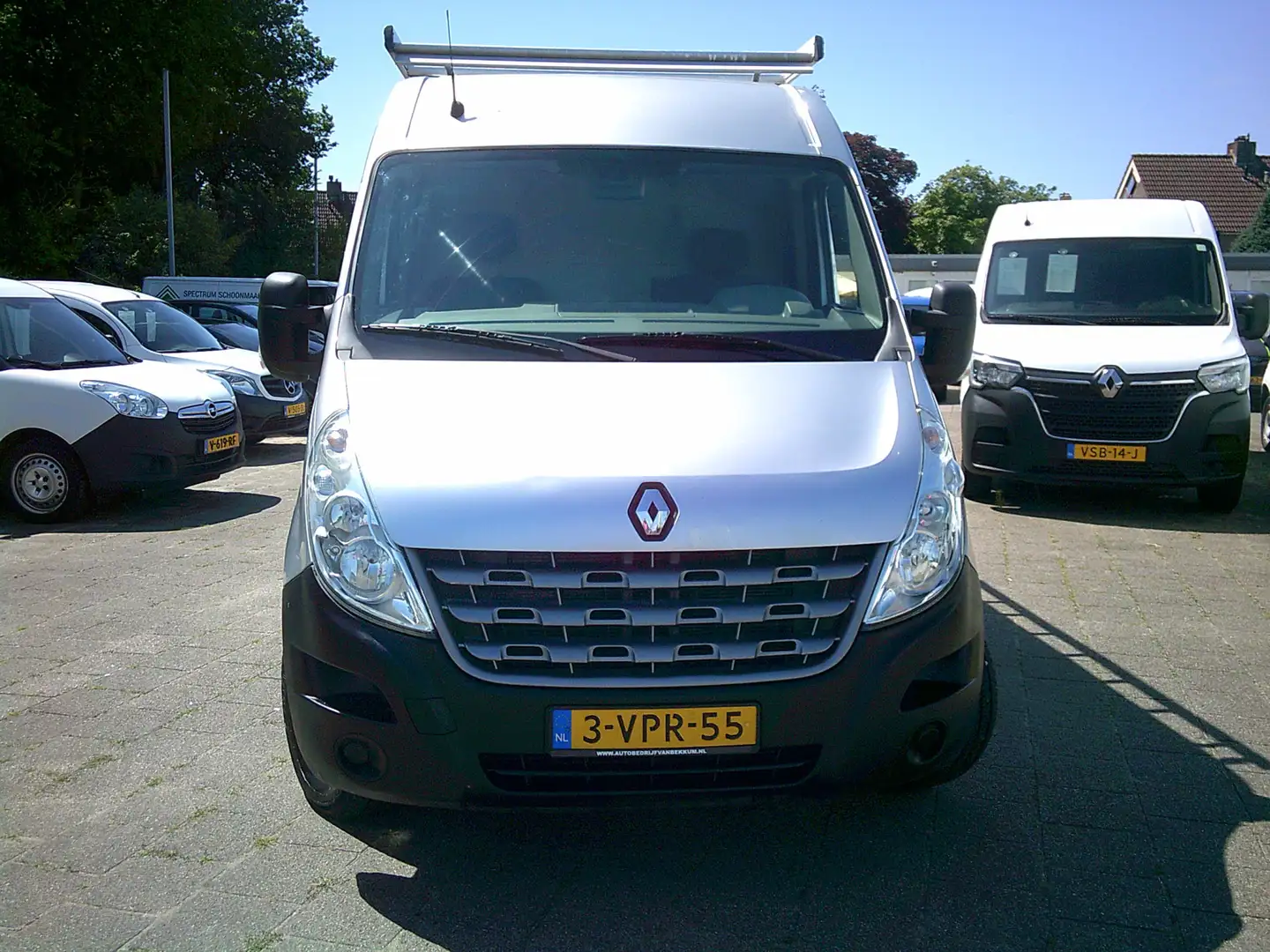 Renault Master T35 2.3 dCi L1H2 VOORZIEN VAN AIRCO+CRUISE+IMPERIA Grijs - 2