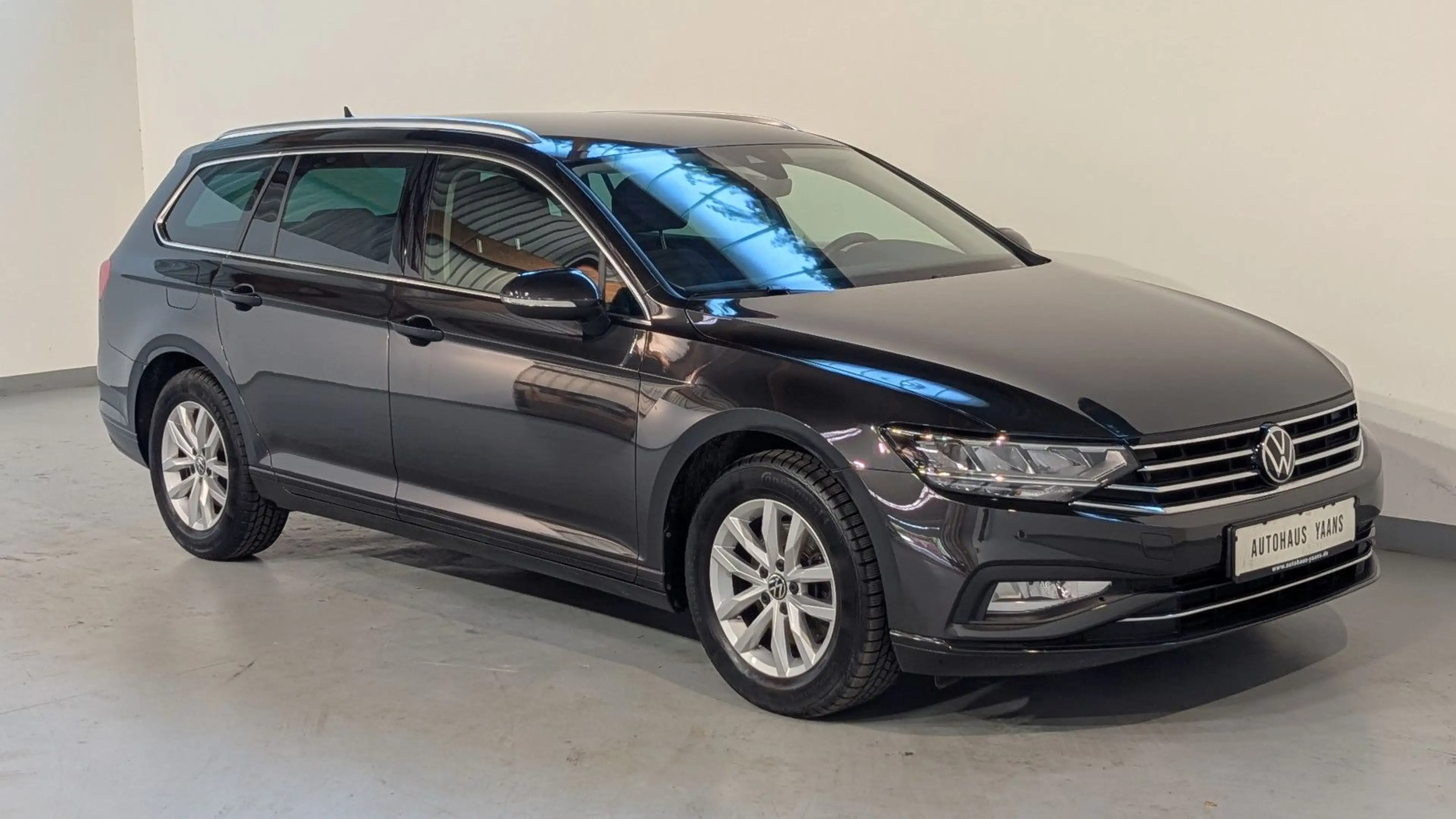 Volkswagen Passat Variant Passat 1.5 TSI Business ACC+SIDE+KAM+LED+AHK — photo 4