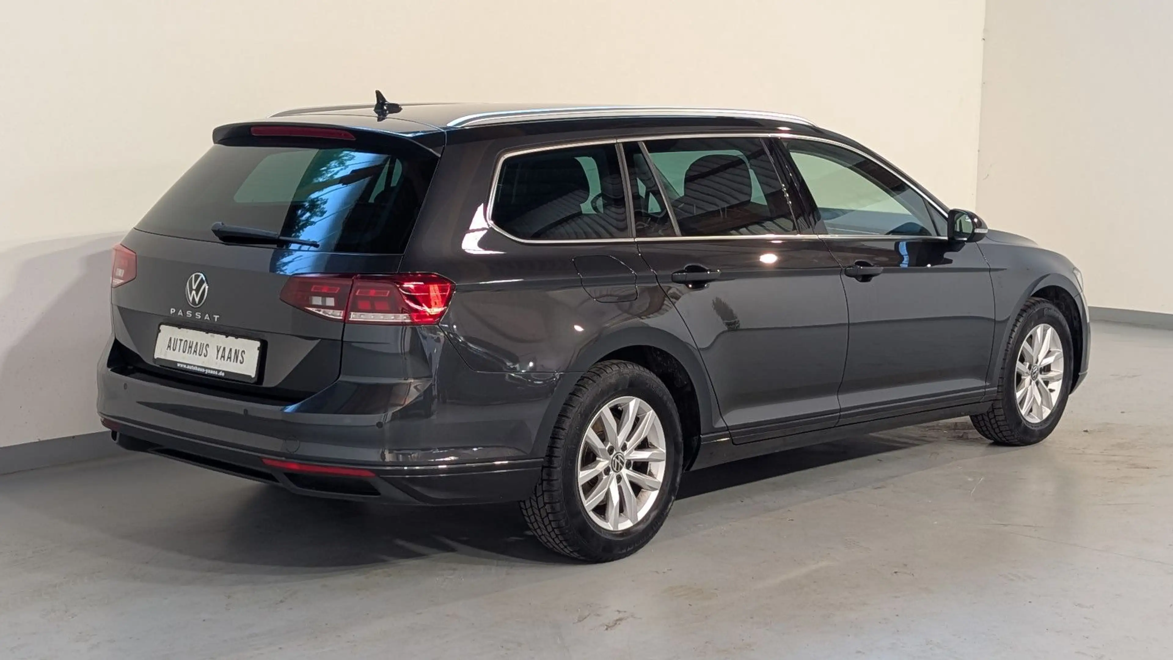 Volkswagen Passat Variant Passat 1.5 TSI Business ACC+SIDE+KAM+LED+AHK — photo 5
