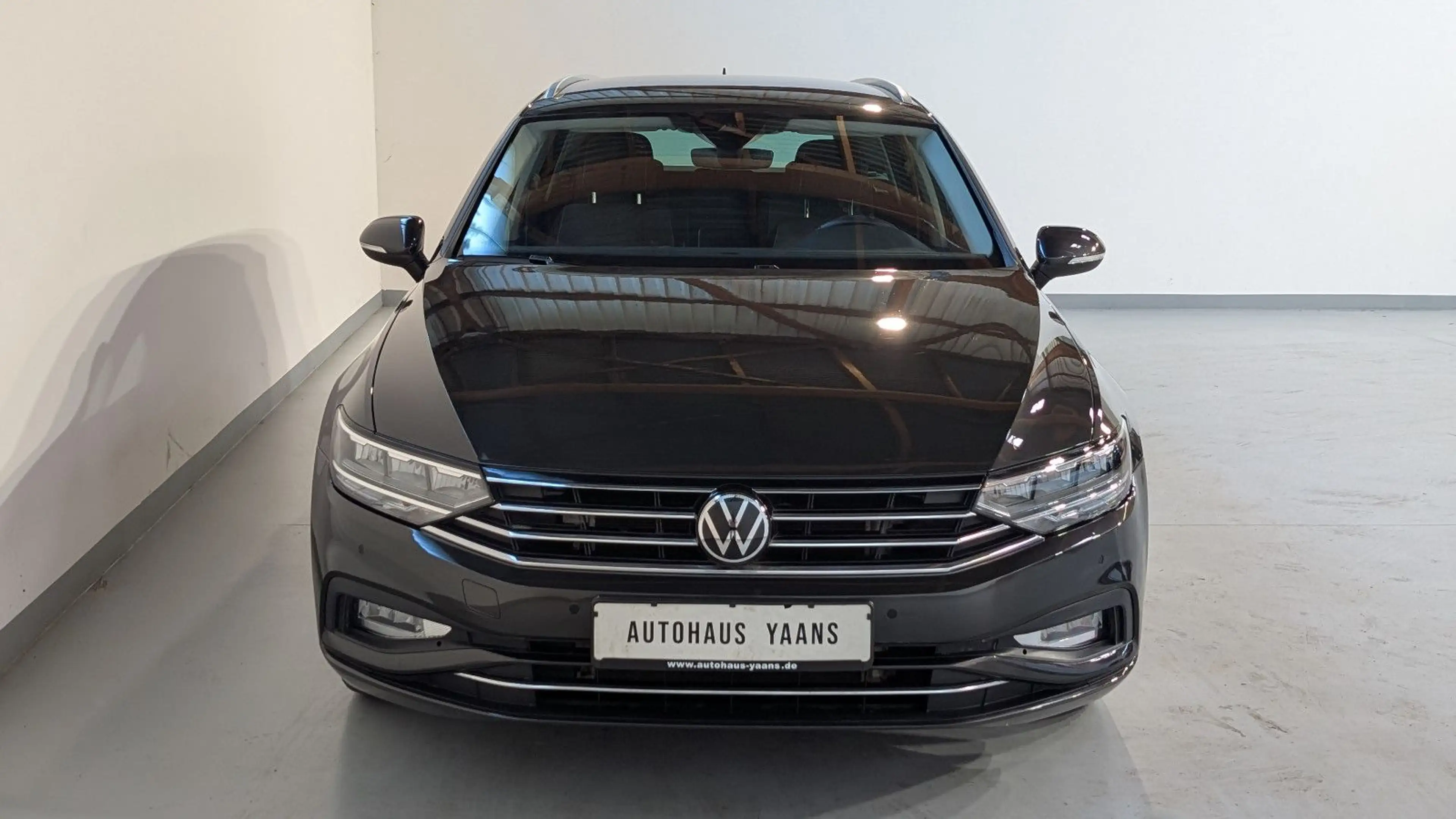 Volkswagen Passat Variant Passat 1.5 TSI Business ACC+SIDE+KAM+LED+AHK — photo 3