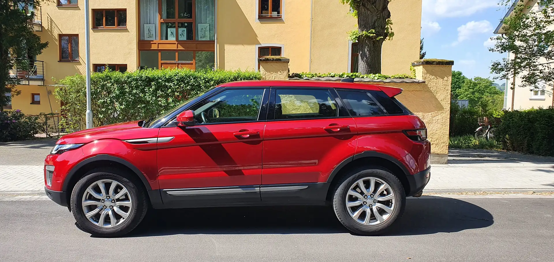 Land Rover Range Rover Evoque Range Rover Evoque TD4 Aut. Pure Roşu - 2