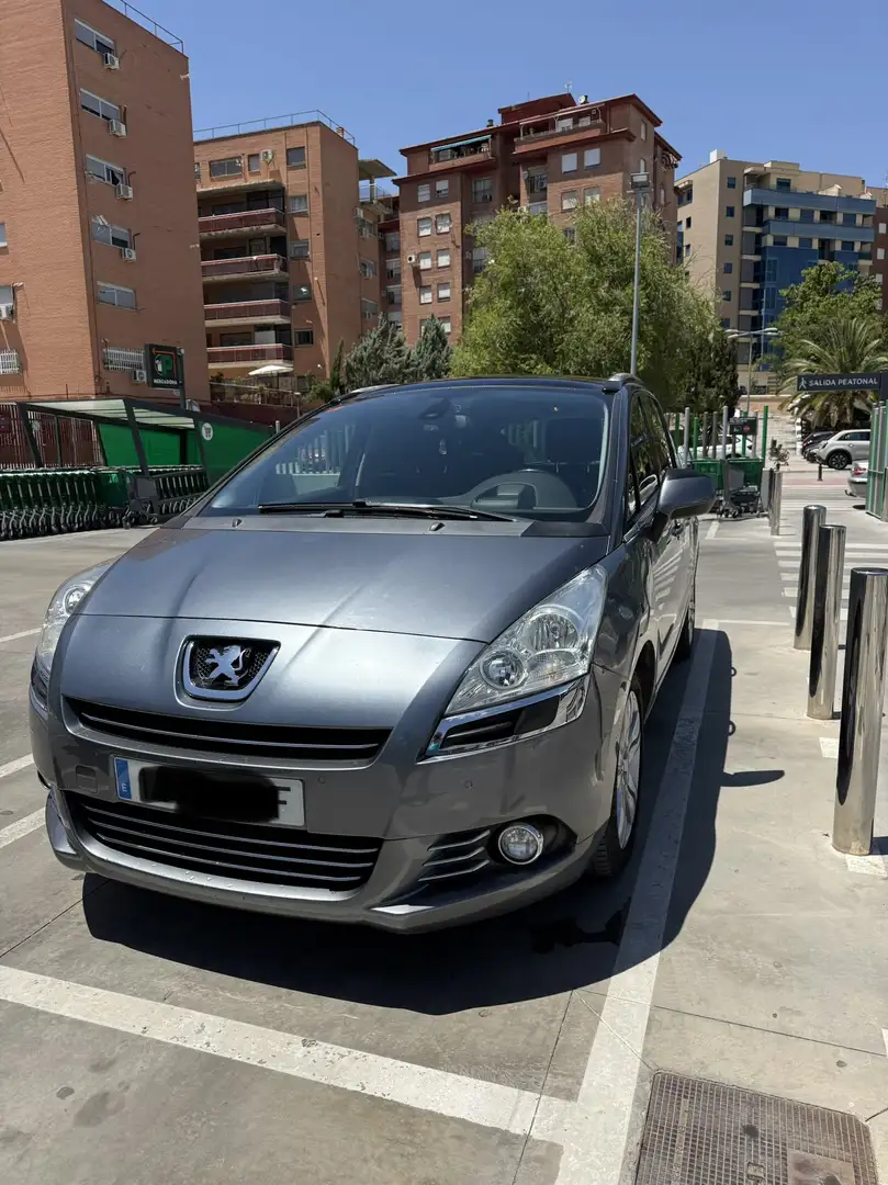 Peugeot 5008 2.0HDI FAP Allure Aut. 160 - 2