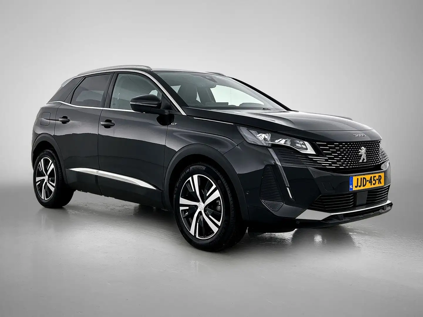 Peugeot 3008 SUV GT 130pk Automaat | Navigatie | Achteruitrijca Zwart - 2