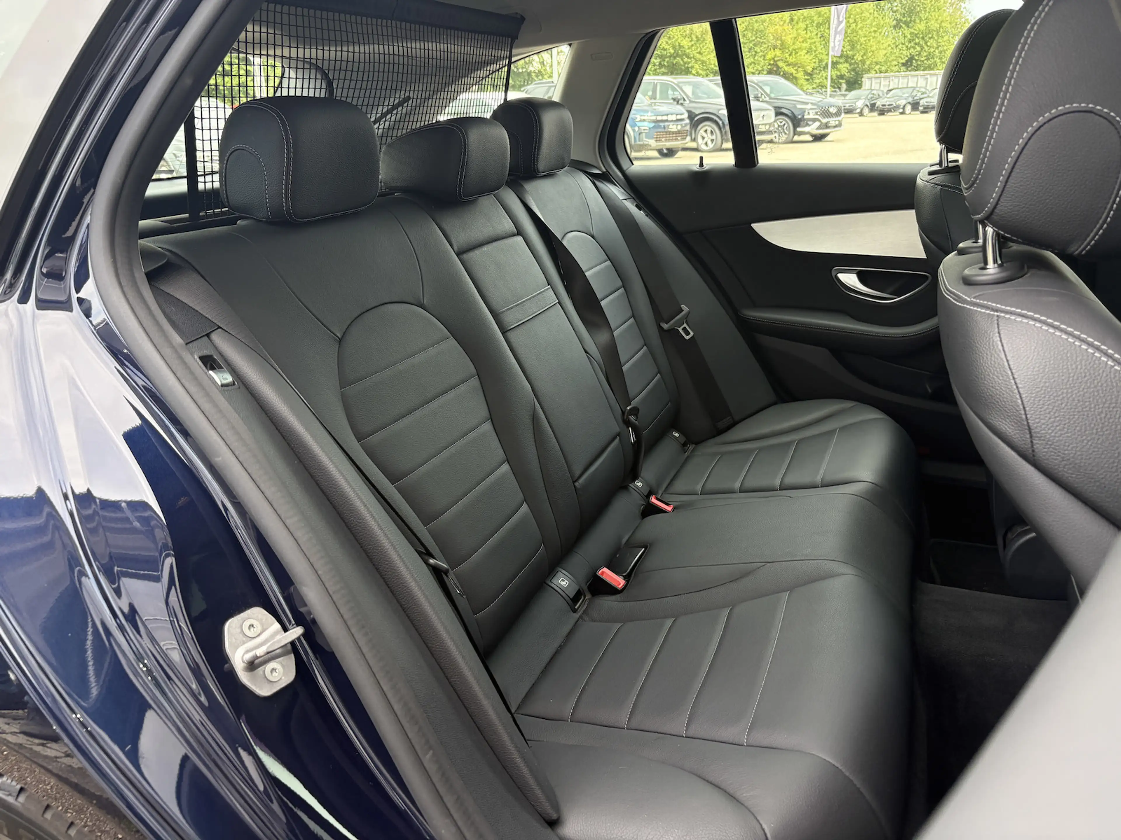 Mercedes-Benz C 220 d 4Matic KAMERA/NAVI/PANO/SITZHEIZUNG/AHK — photo 15