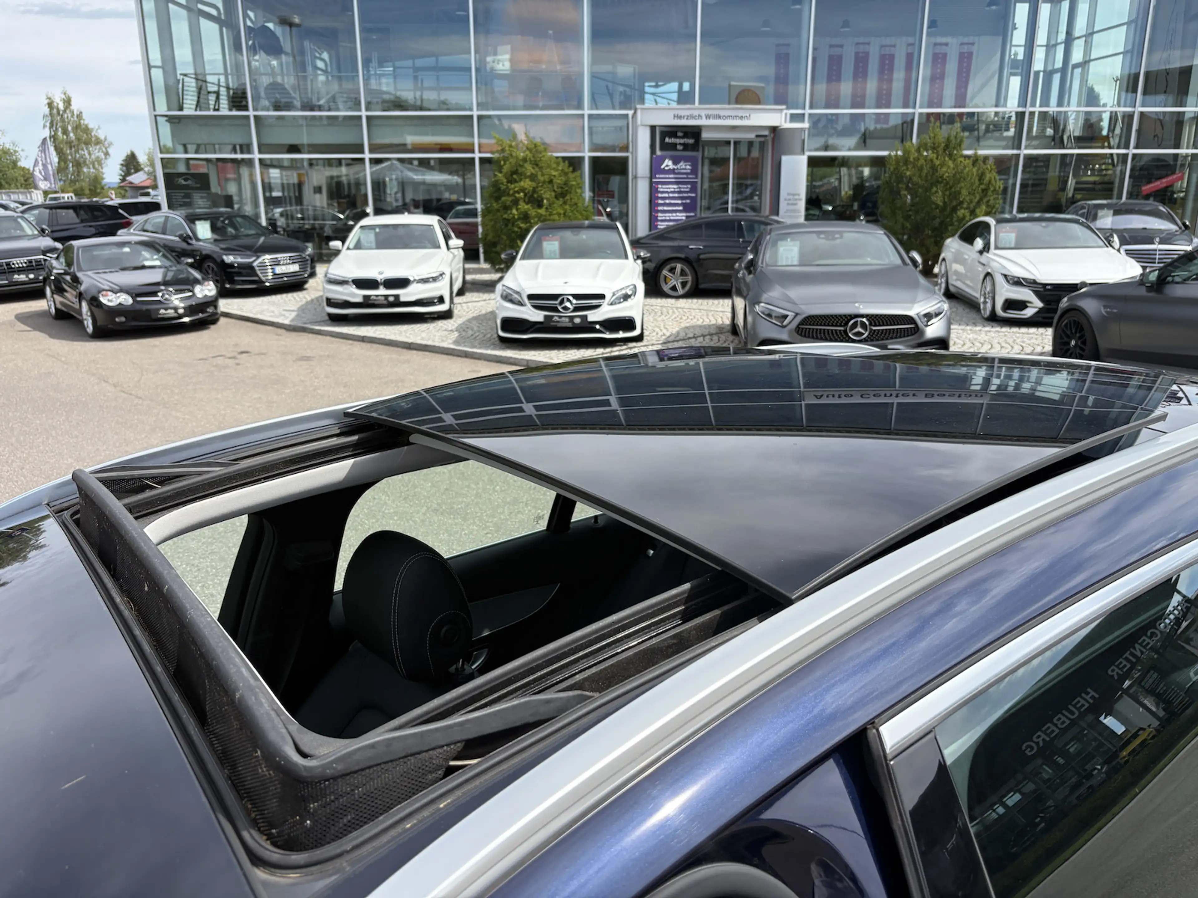 Mercedes-Benz C 220 d 4Matic KAMERA/NAVI/PANO/SITZHEIZUNG/AHK — photo 4