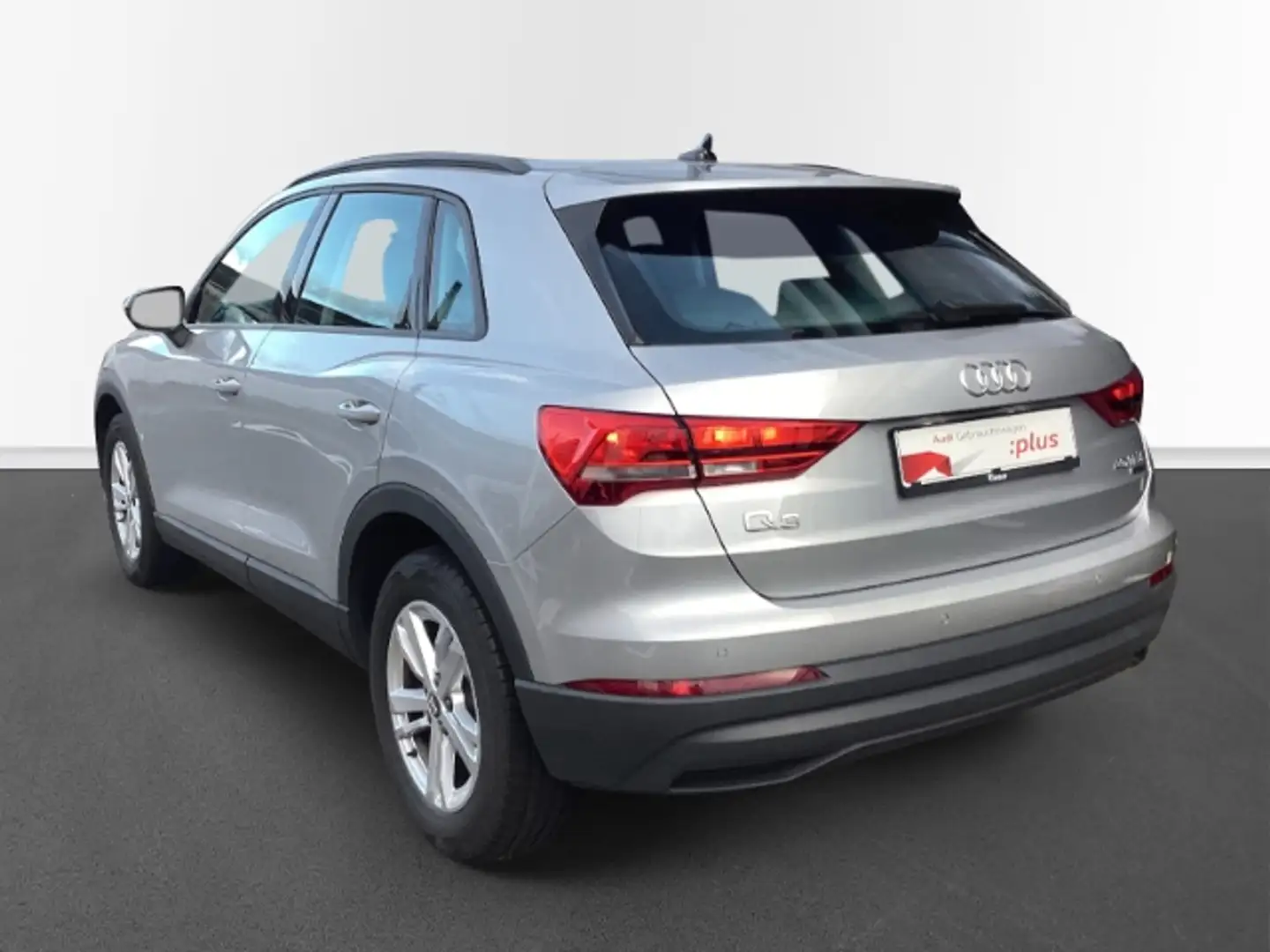 Audi Q3 40TFSI quattro s tronic Navi+LED+virtual Cockpit+P Plateado - 2