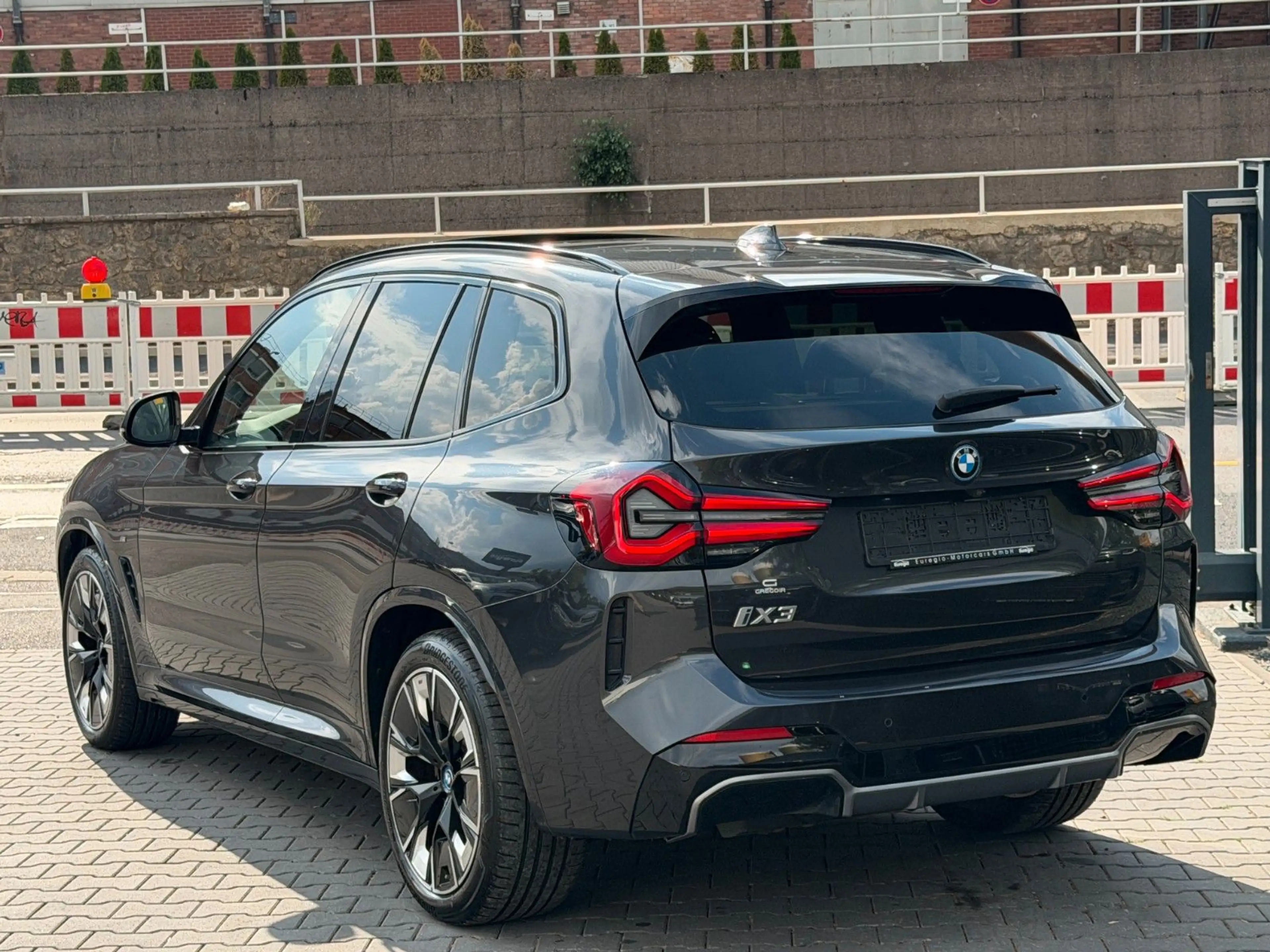 BMW iX3 Impressive 1 Hand - Laser - M Sportpaket /// — photo 9