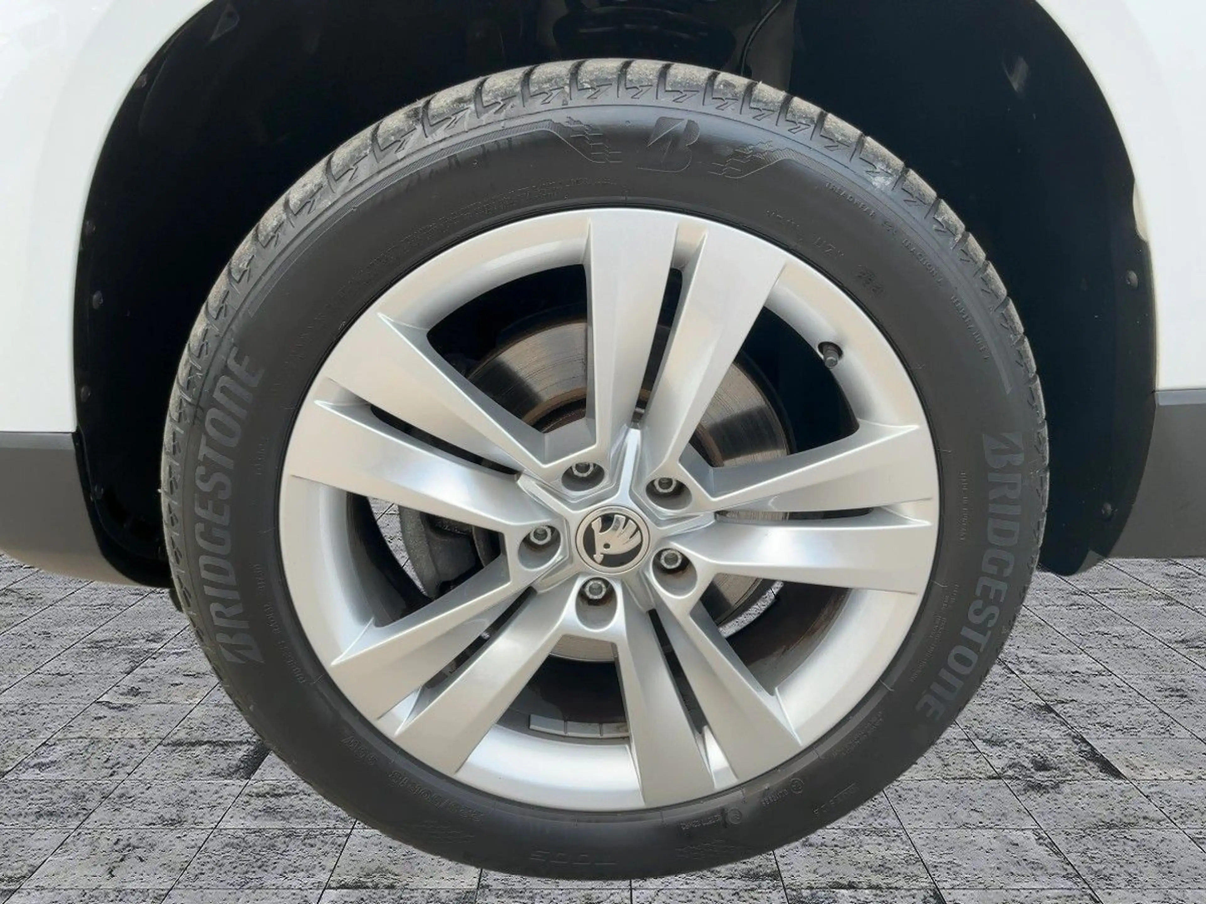 Skoda Karoq 2.0 TDI DSG 4x4 STYLE LED+ACC+STDHZG+AHK — photo 8