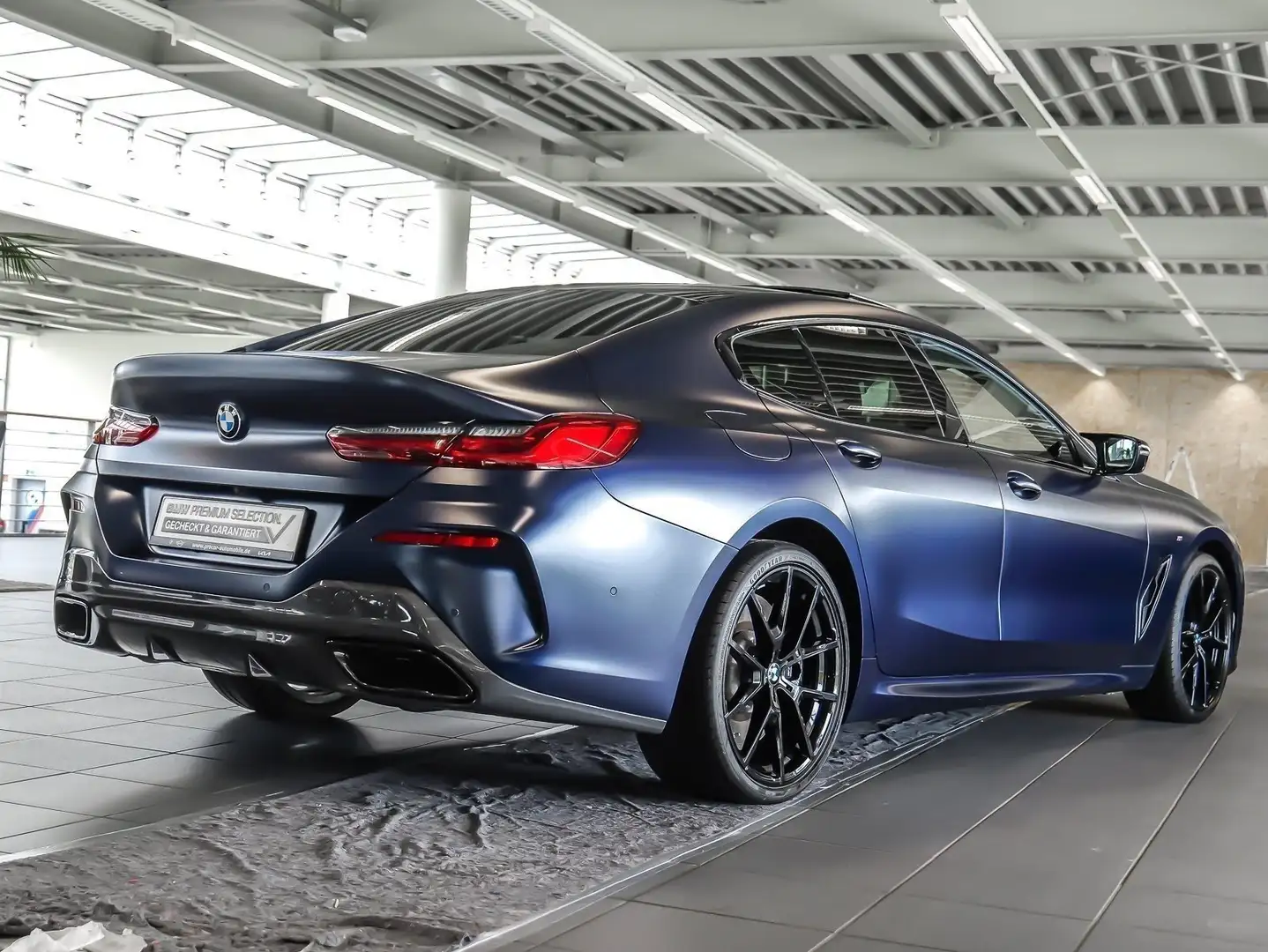 BMW M850 i xDrive Gran Coupé M Sport HUD PANO ACC LM Grau - 2