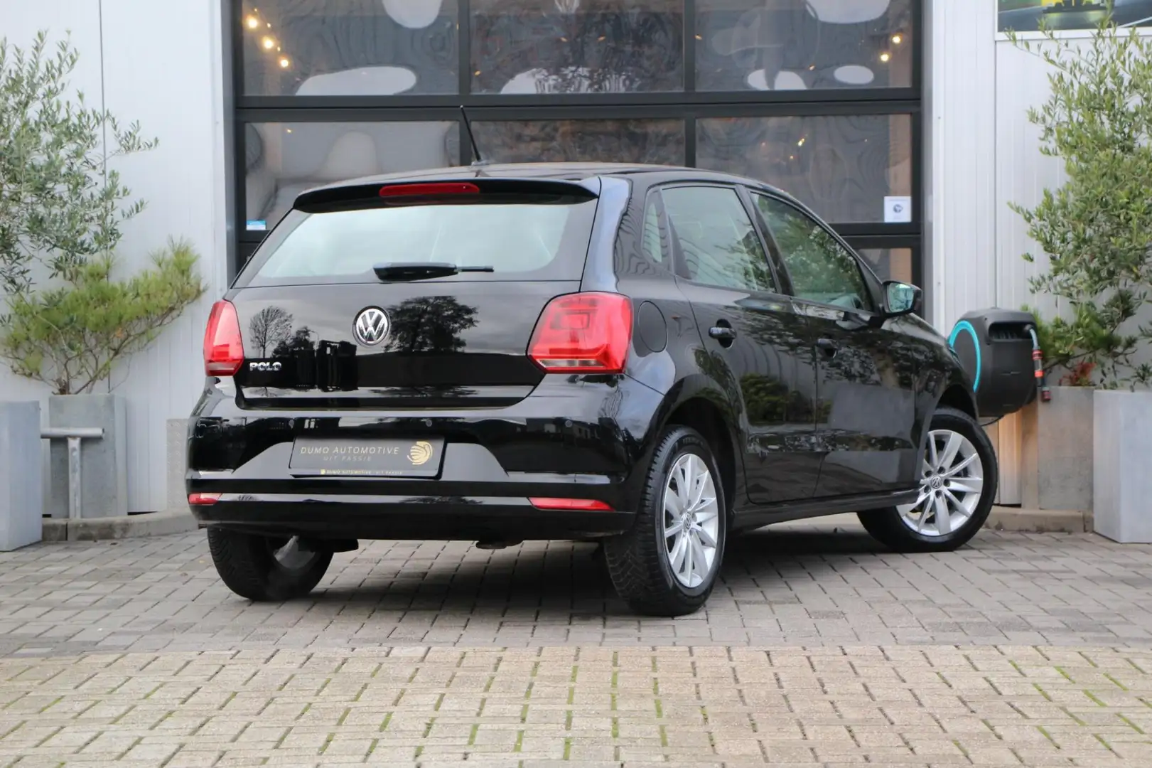 Volkswagen Polo 1.0 MPI Comfortline - 5DRS - STOEL VERWARMING - PD Noir - 2