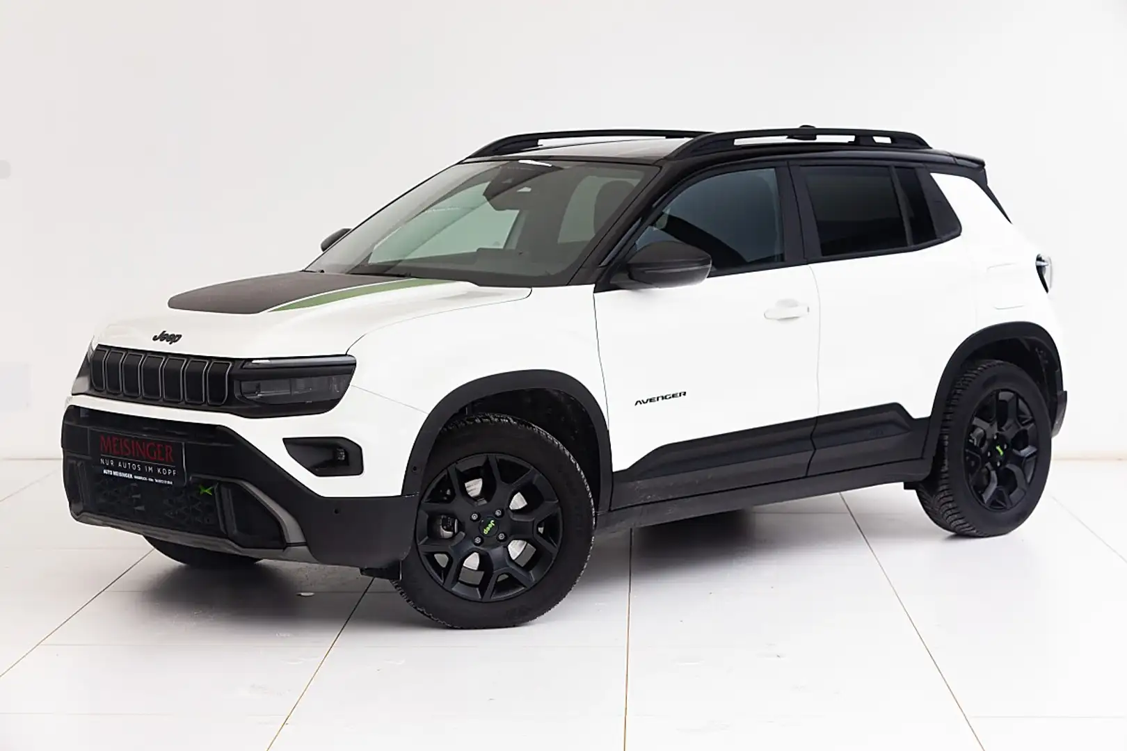 Jeep Avenger 1.2 T3 e-Hybrid 4xe Upland e-DCT6 Weiß - 1