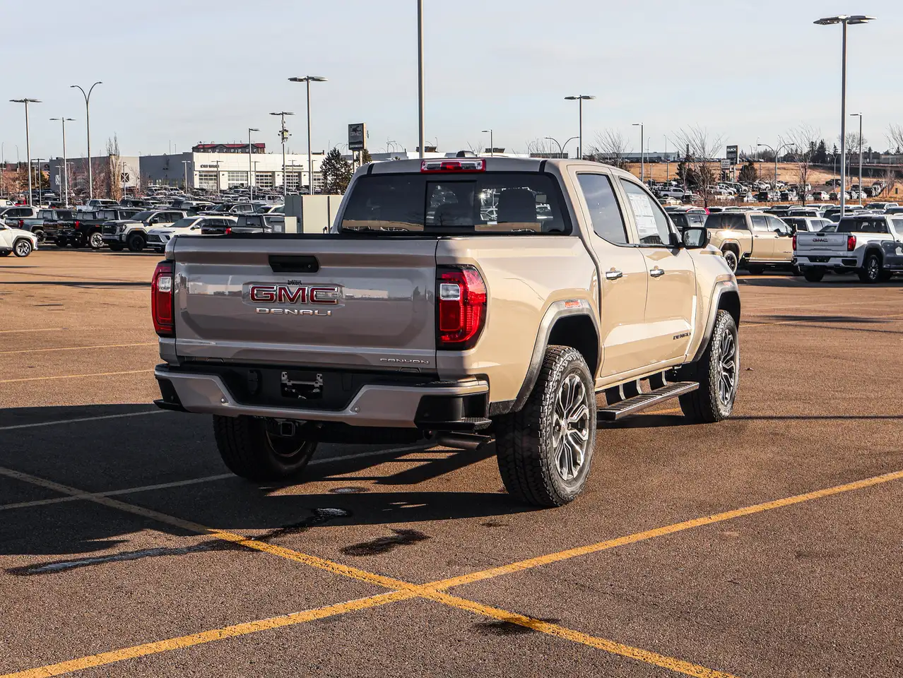 GMC Canyon снимка GMC Canyon