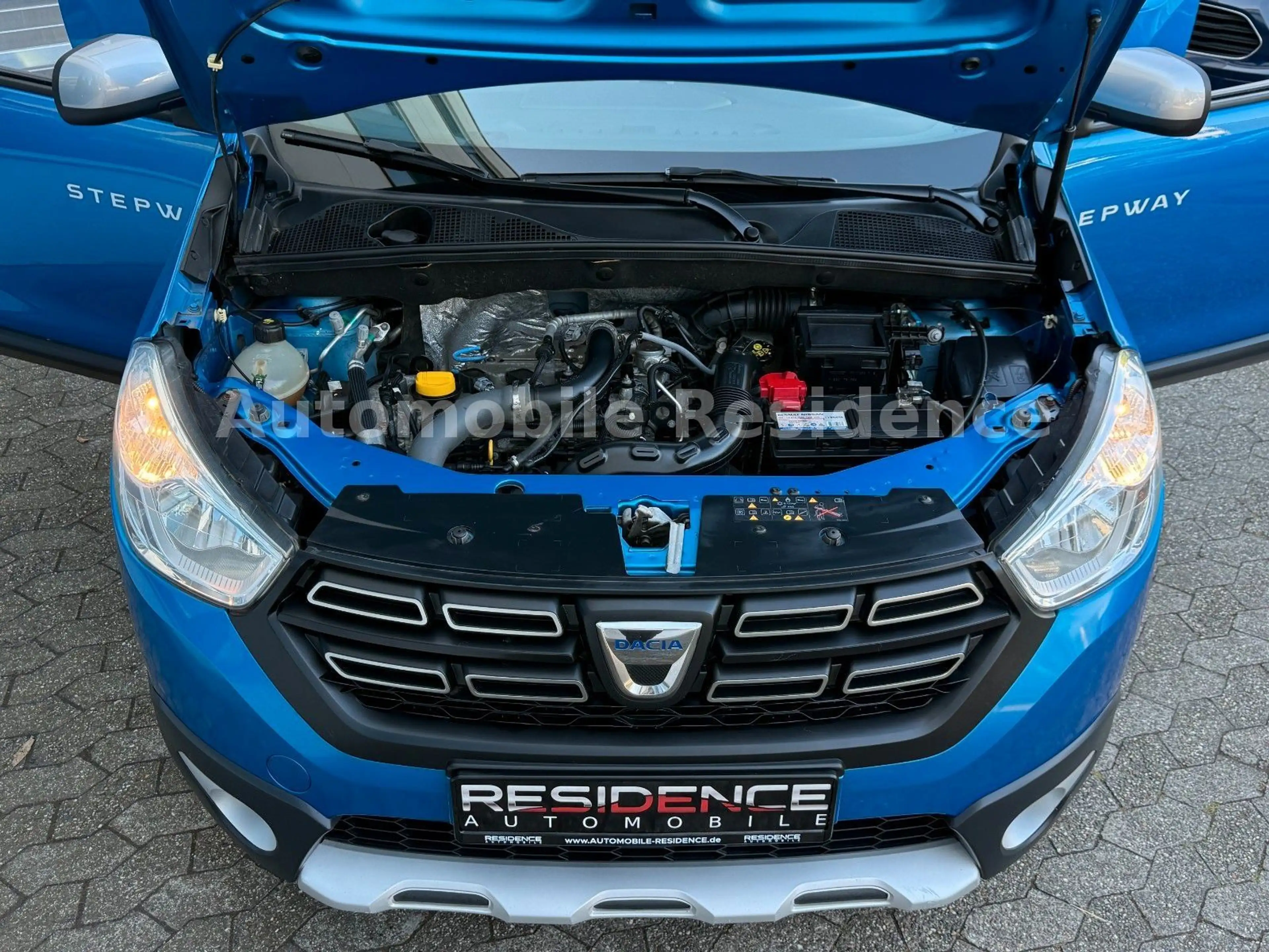 Dacia Lodgy Stepway 1.2*7SITZ*NAVISHZ*TEMP*PDC*1VB*TOP — photo 12