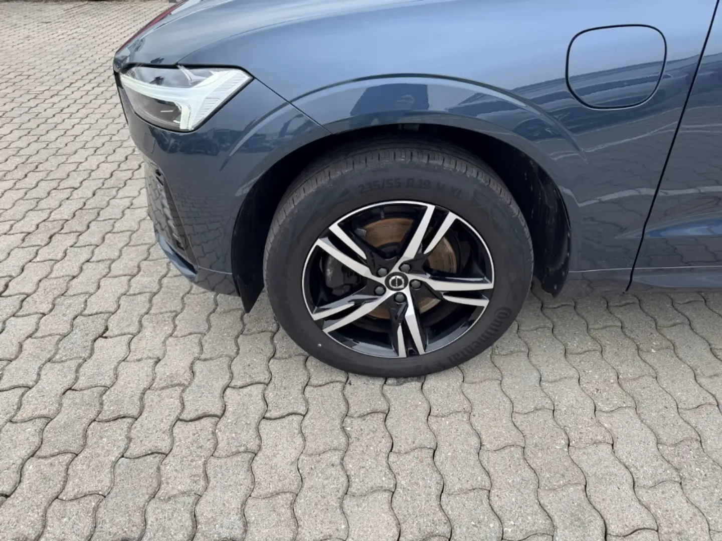 Volvo XC60 R Design Recharge Plug-In Hybrid AWD T6 Twin Engin Blau - 2