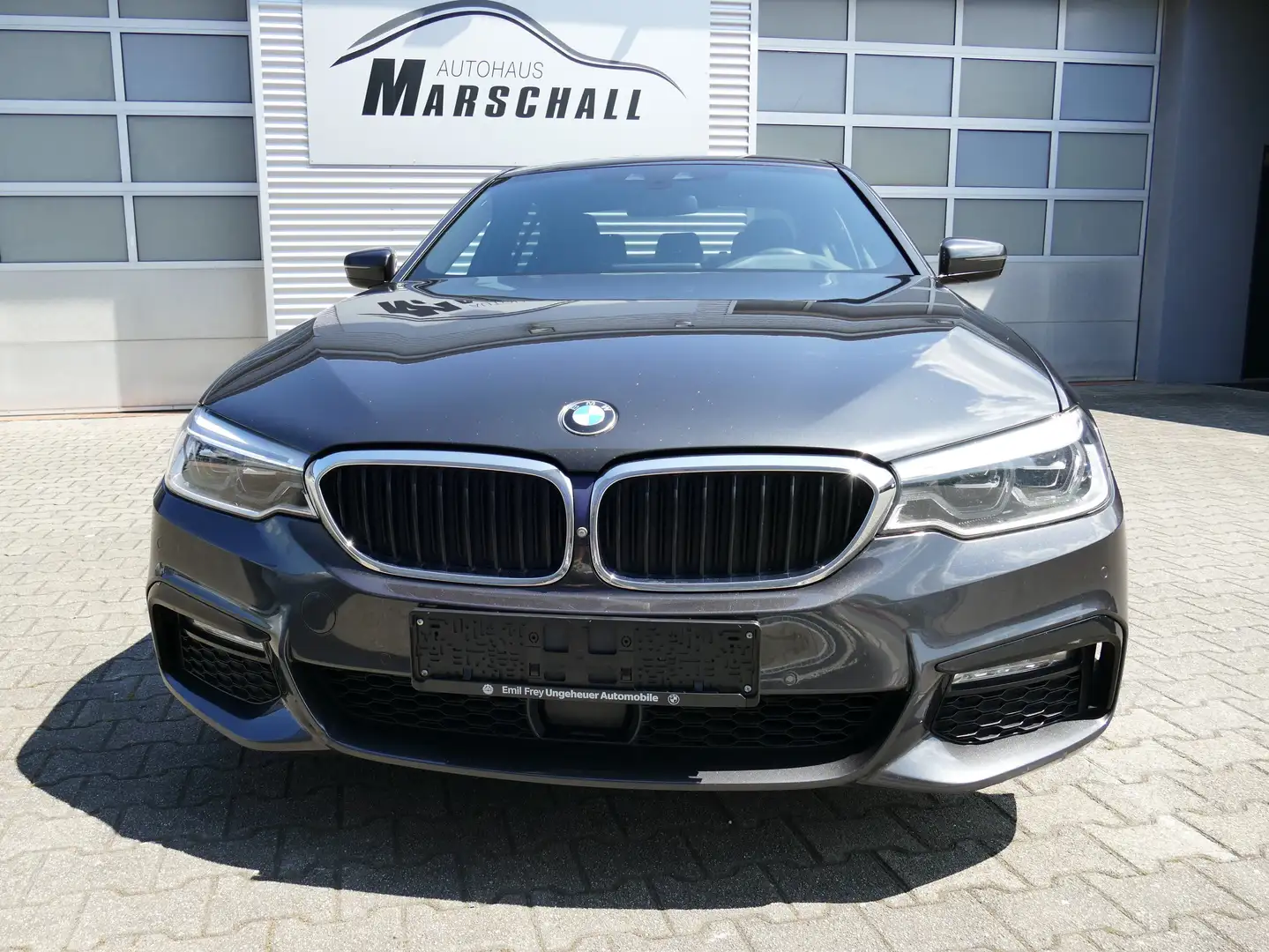 BMW 530 530 d xDrive M Sport HeadUp Standheizung LED Keygo Grau - 2