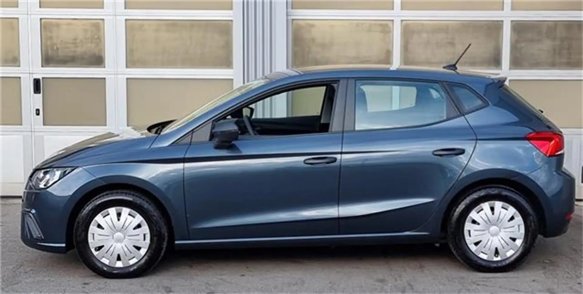 SEAT Ibiza 1,0 Reference Grau - 2