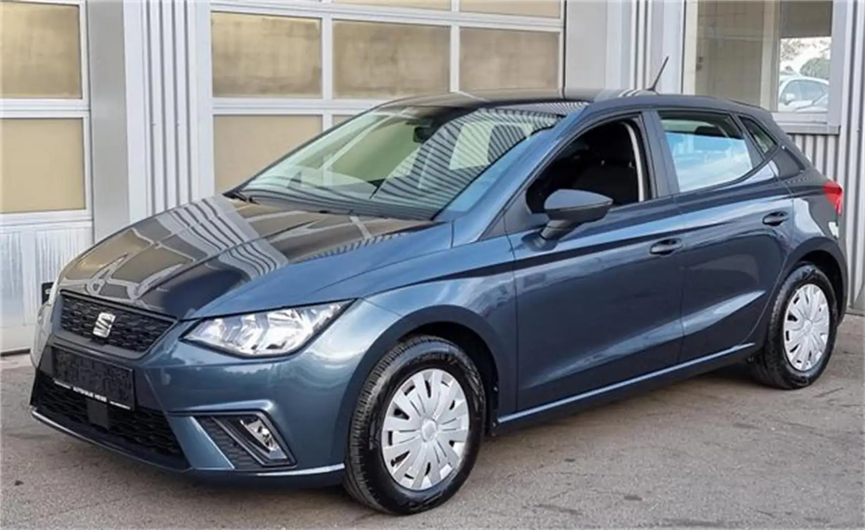 SEAT Ibiza 1,0 Reference Grau - 1