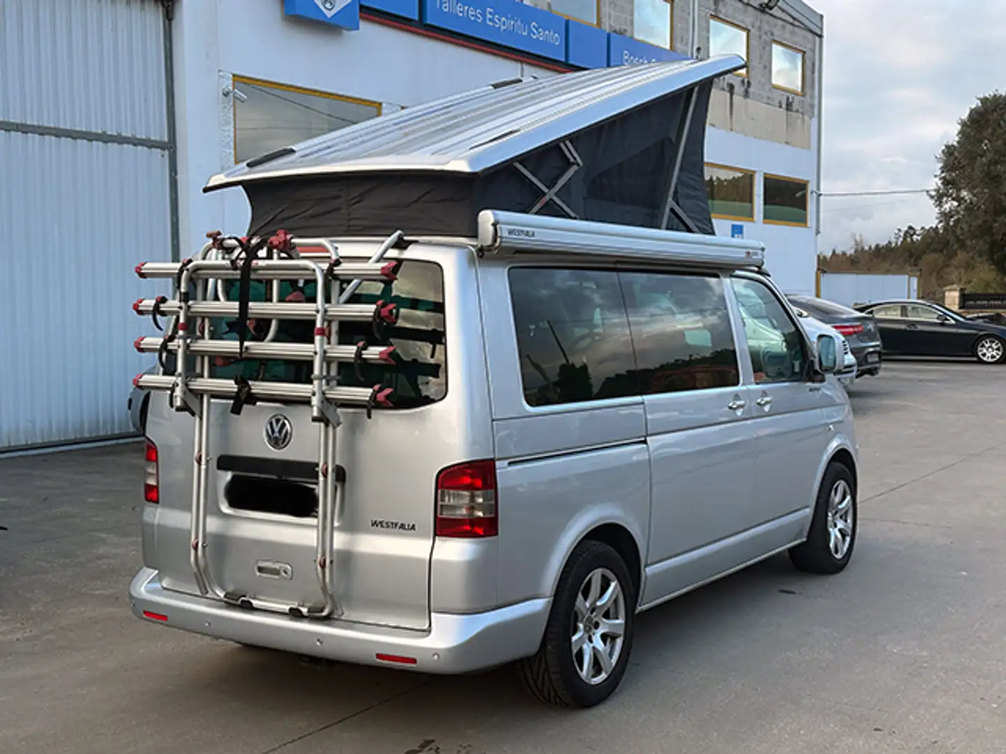 Volkswagen Multivan 2.5TDI Trendline Gris - 2