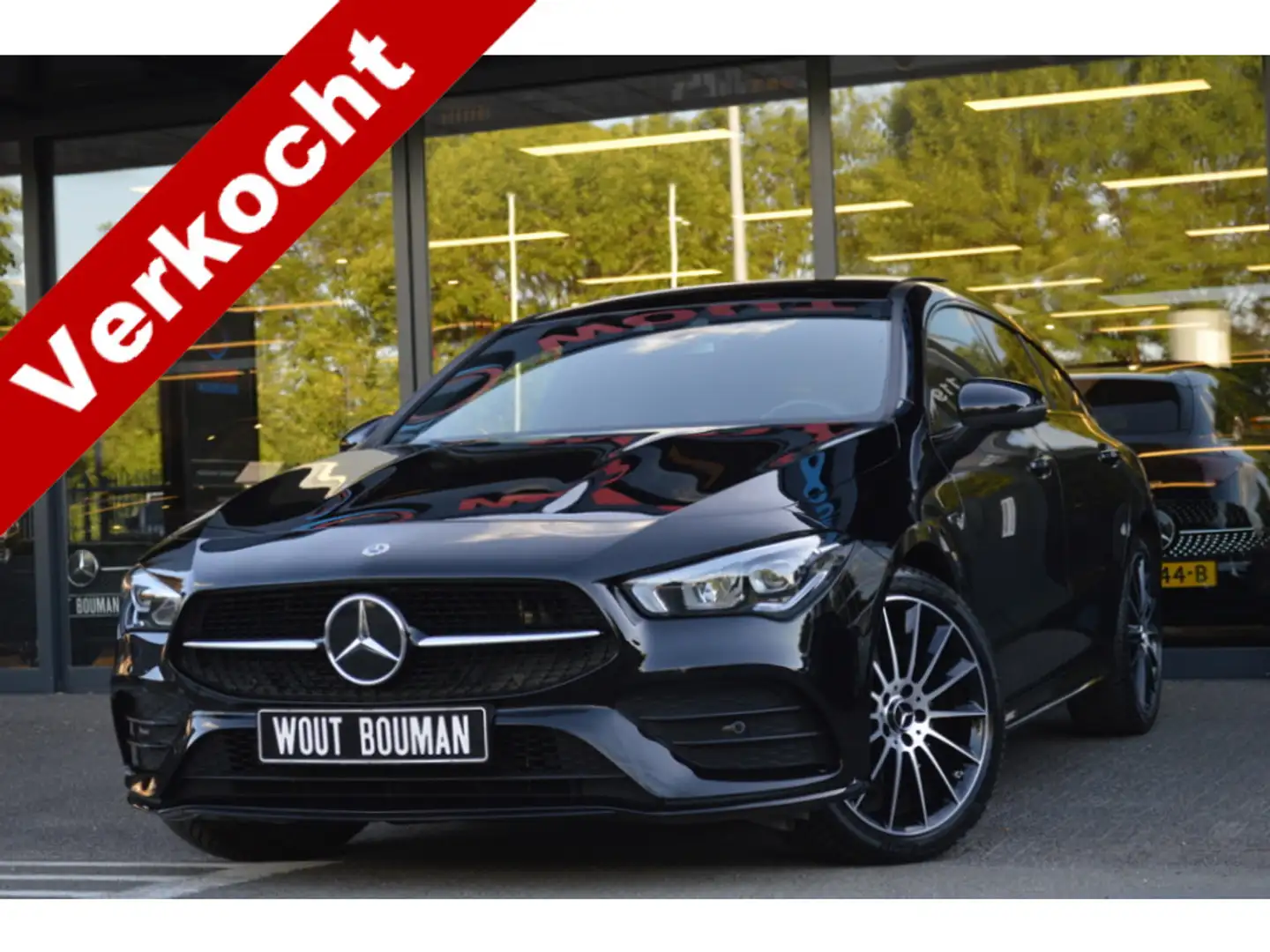 Mercedes-Benz CLA 250 Shooting Brake e AMG Led Panorama Memory Burmester Zwart - 1