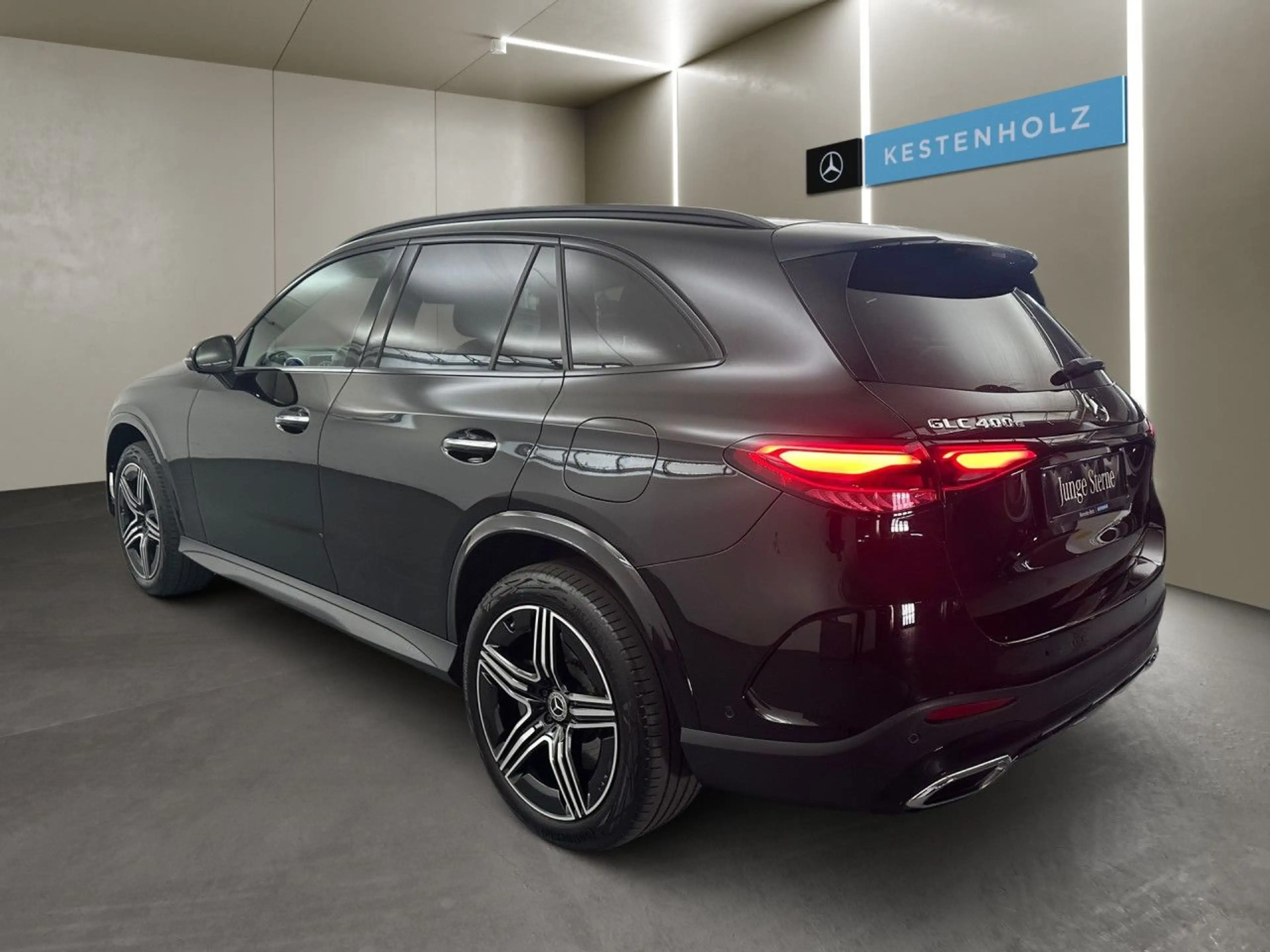 Mercedes-Benz GLC 400 e 4M AMG Fahrass WideScreen Burmester HUD — photo 5
