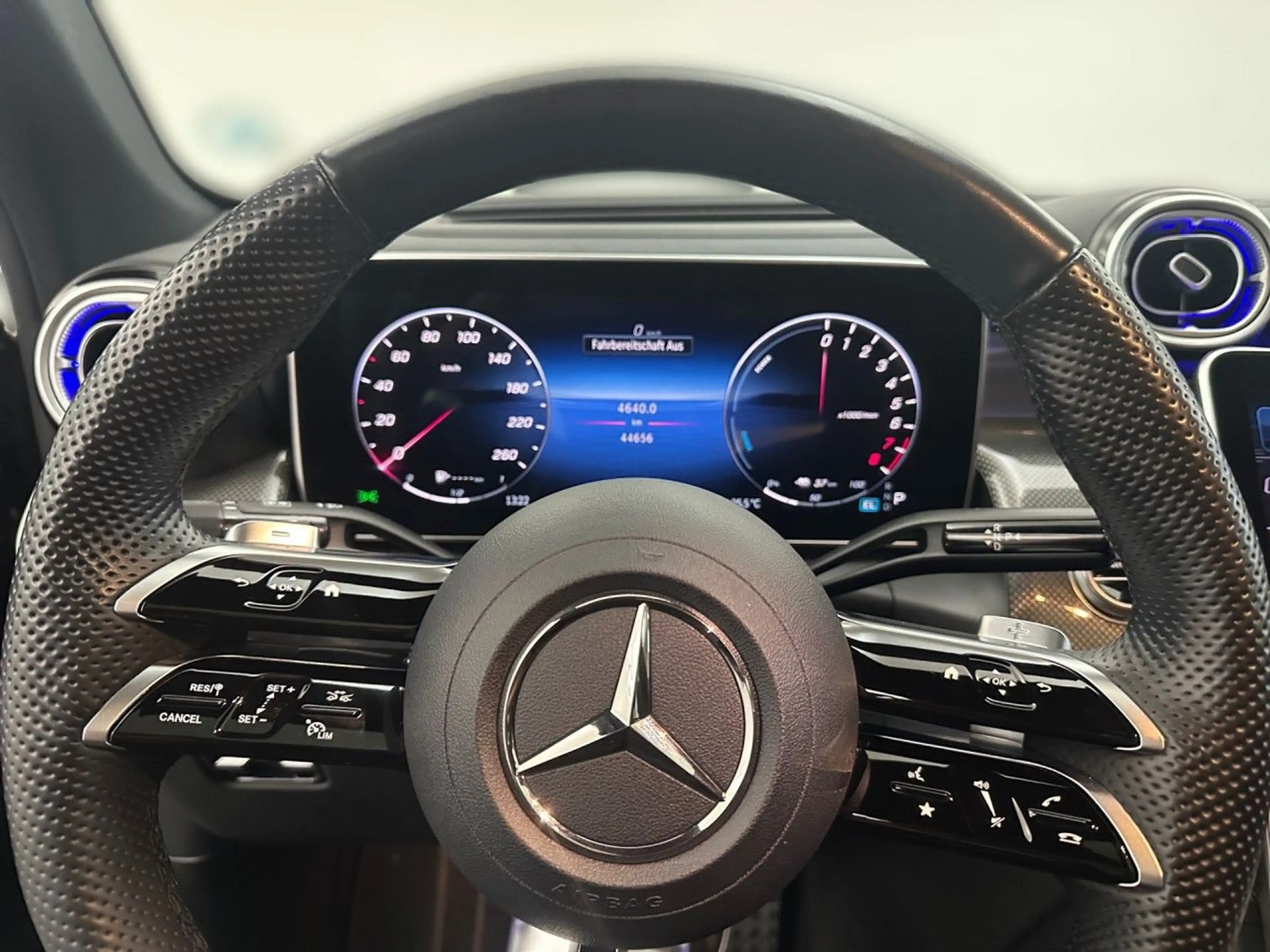 Mercedes-Benz GLC 400 e 4M AMG Fahrass WideScreen Burmester HUD — photo 9