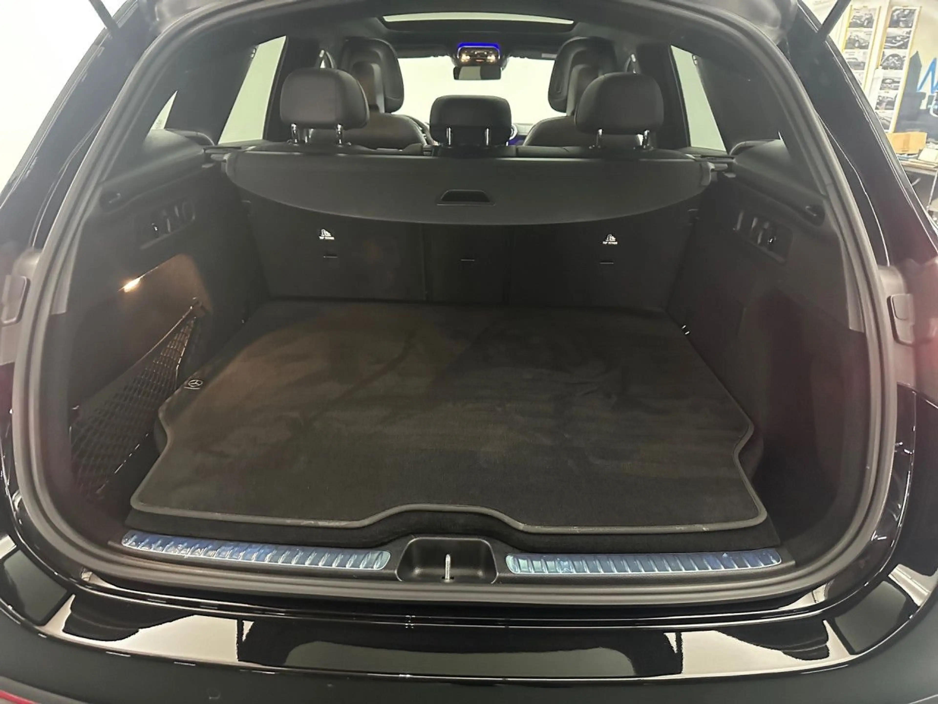 Mercedes-Benz GLC 400 e 4M AMG Fahrass WideScreen Burmester HUD — photo 13