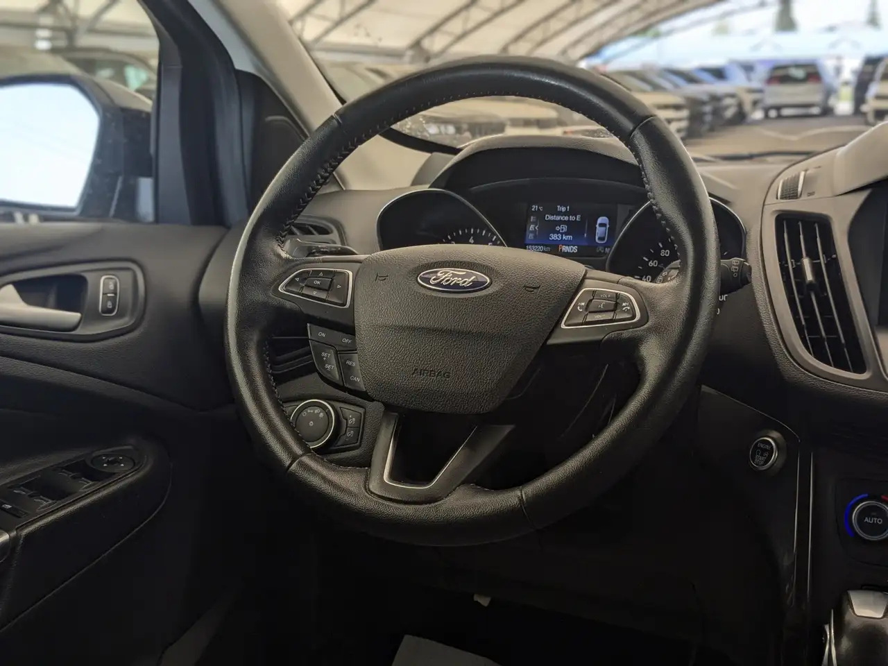 Ford Escape снимка Ford Escape