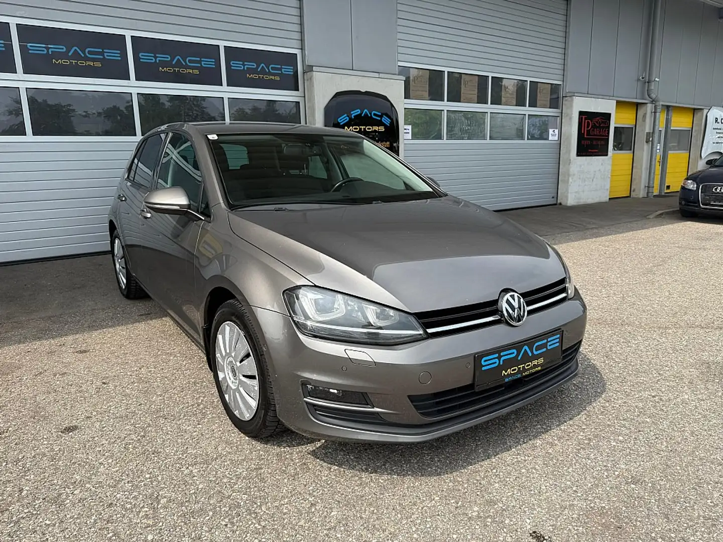 Volkswagen Golf Variant Trendline BMT 1,6 TDI Grau - 1