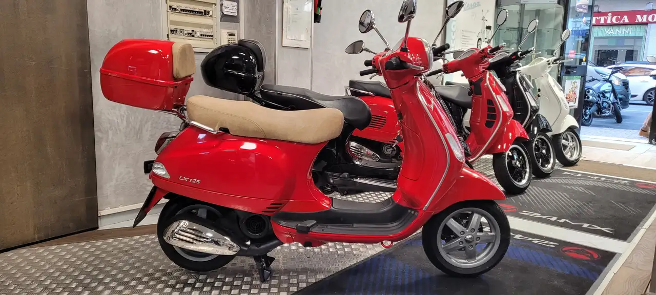 Vespa LX 125