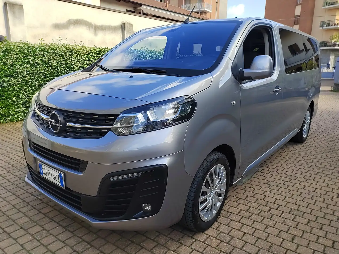 Opel Zafira Life 2.0 tdi 9 posti unico prop Gris - 1