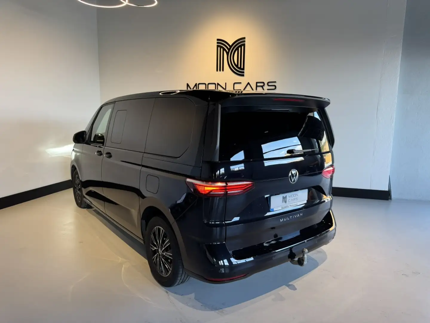 Volkswagen T7 Multivan 2.0TDI Batalla Corta Style DSG 110kW Negro - 2