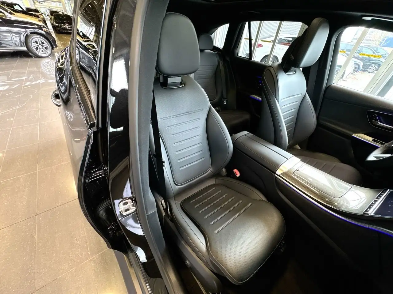 Mercedes-Benz GLC снимка Mercedes-Benz GLC
