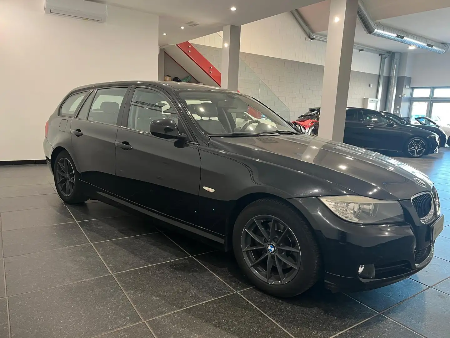 BMW 318 Serie 318d Touring 2.0 Eletta 143cv FL Schwarz - 2