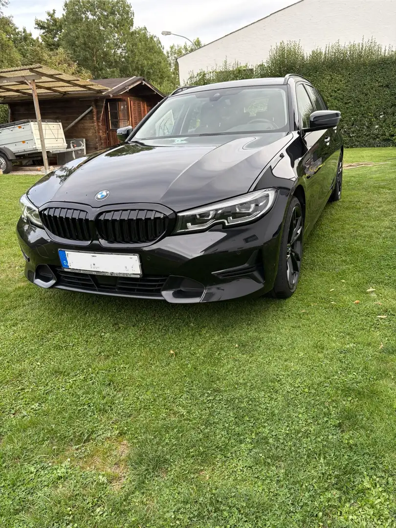 BMW 320 320 d Sport Line Schwarz - 2