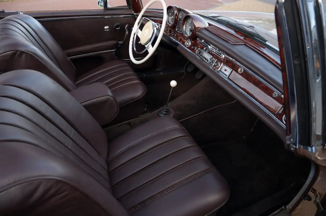 Mercedes-Benz 220 S-Klasse SE W111 Cabriolet, foto 7