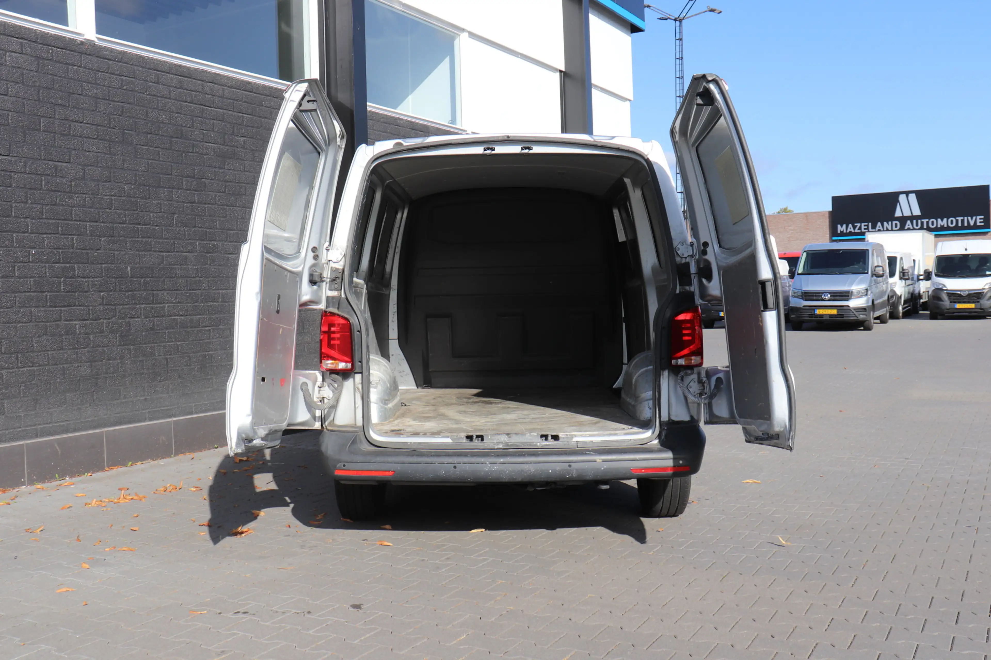 Volkswagen T6.1 Transporter 2.0 TDI EURO 6 - Airco - Cruise - Carkit - €14.950 — photo 9