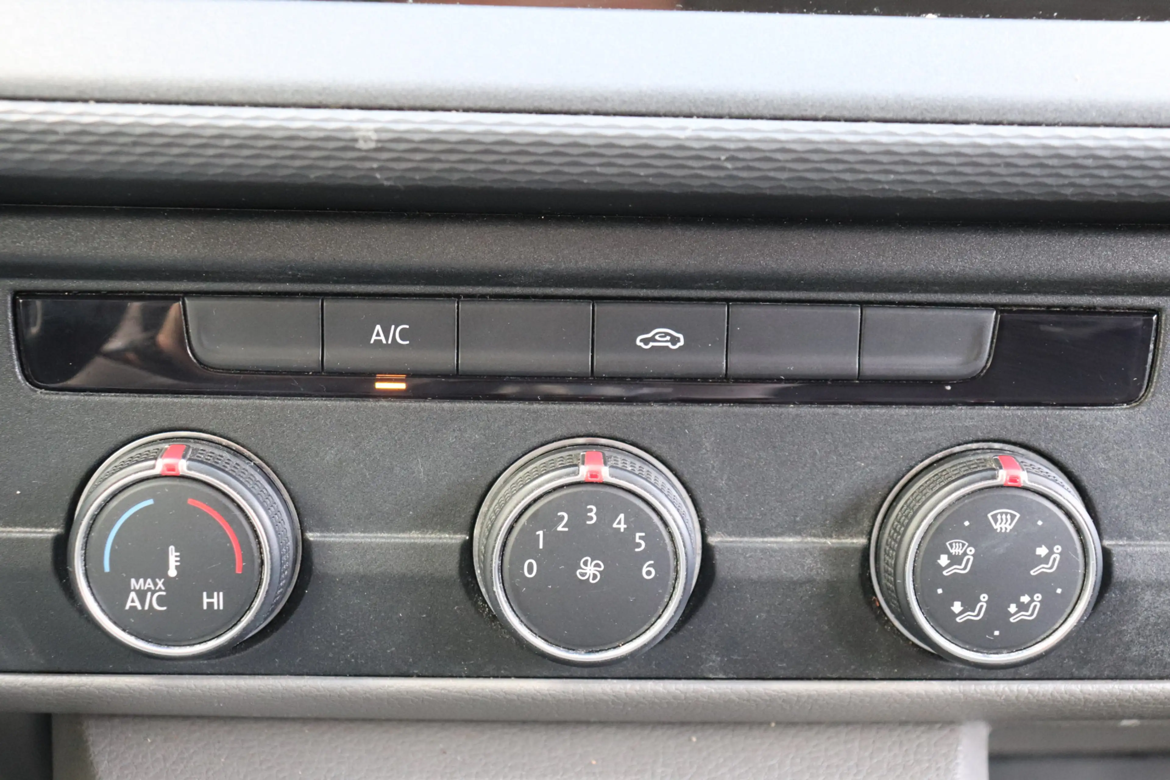 Volkswagen T6.1 Transporter 2.0 TDI EURO 6 - Airco - Cruise - Carkit - €14.950 — photo 15