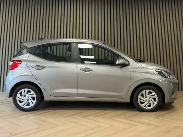 Hyundai I10 view 4
