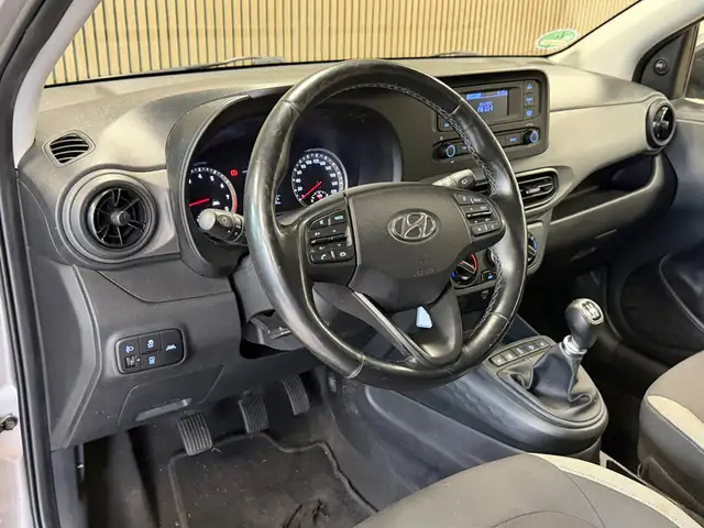Hyundai I10 view 11