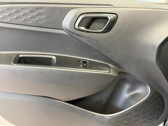 Hyundai I10 view 13