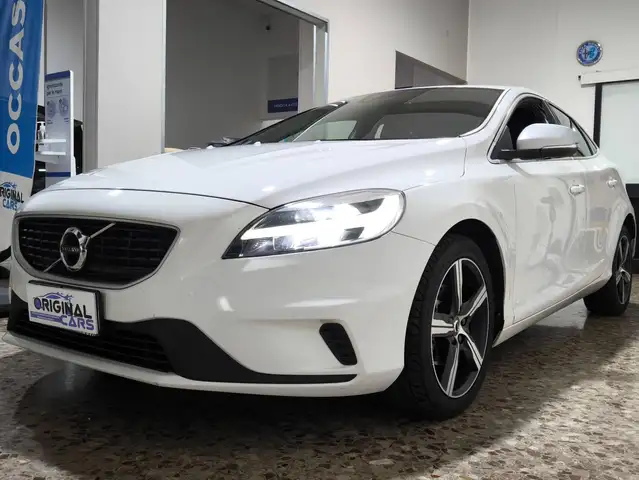 Volvo V40 V40 II 2012 2.0 d2 R-design my19