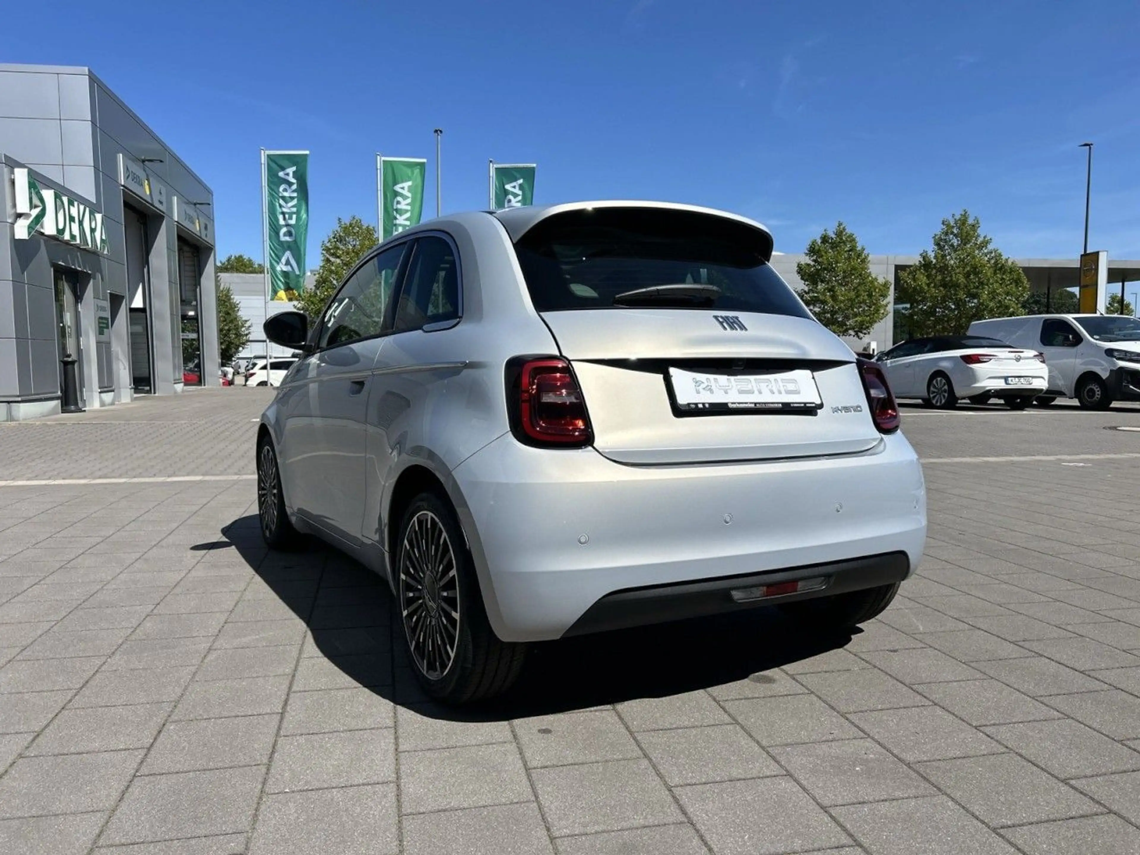 Fiat 500 Hybrid La Prima — photo 5