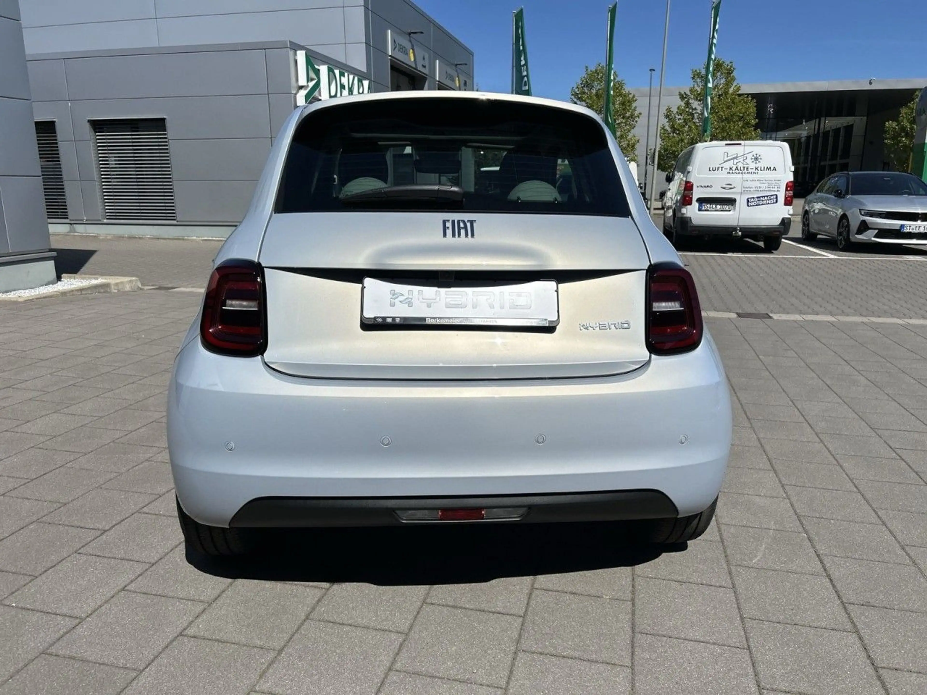 Fiat 500 Hybrid La Prima — photo 6