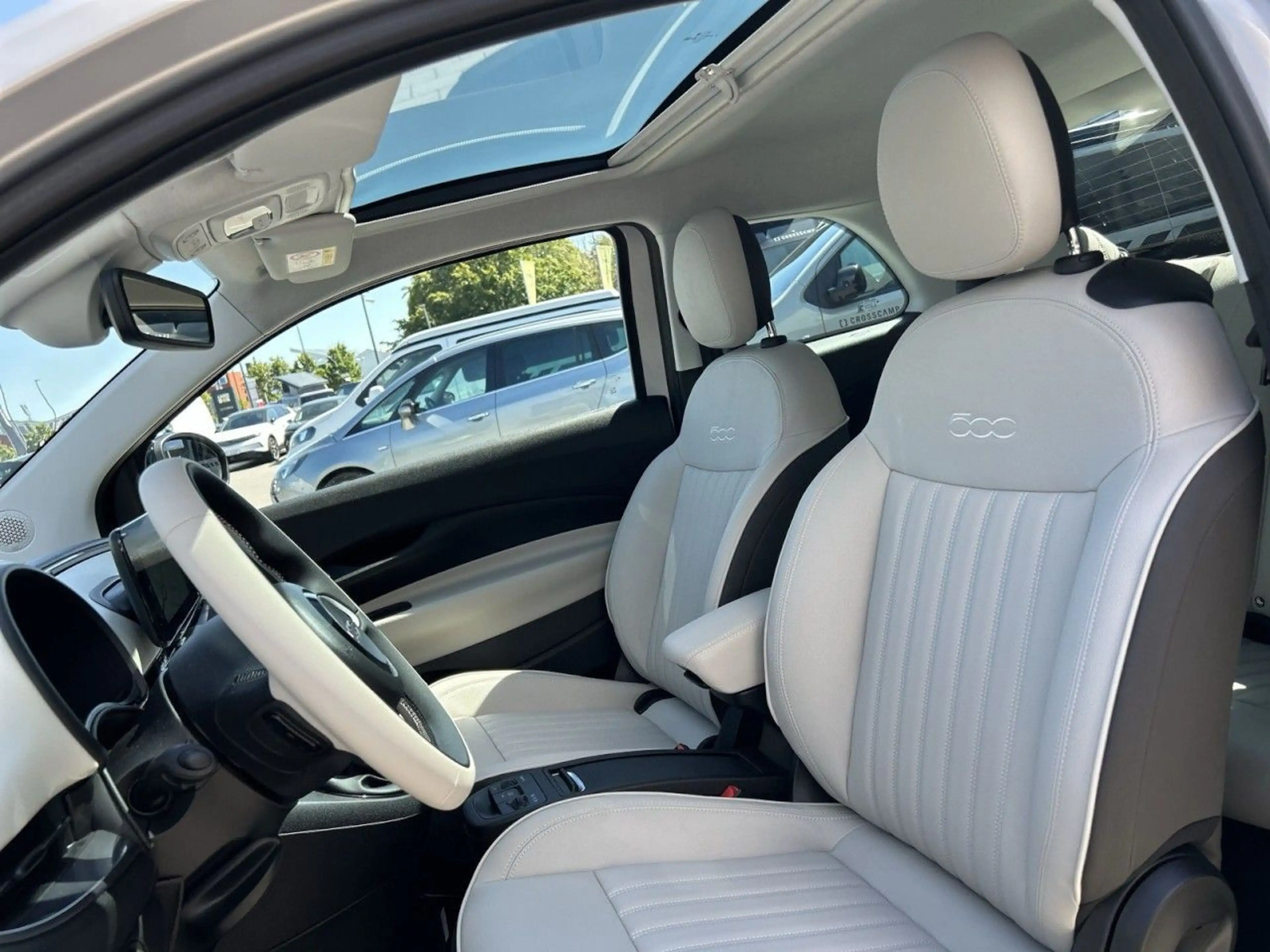 Fiat 500 Hybrid La Prima — photo 11