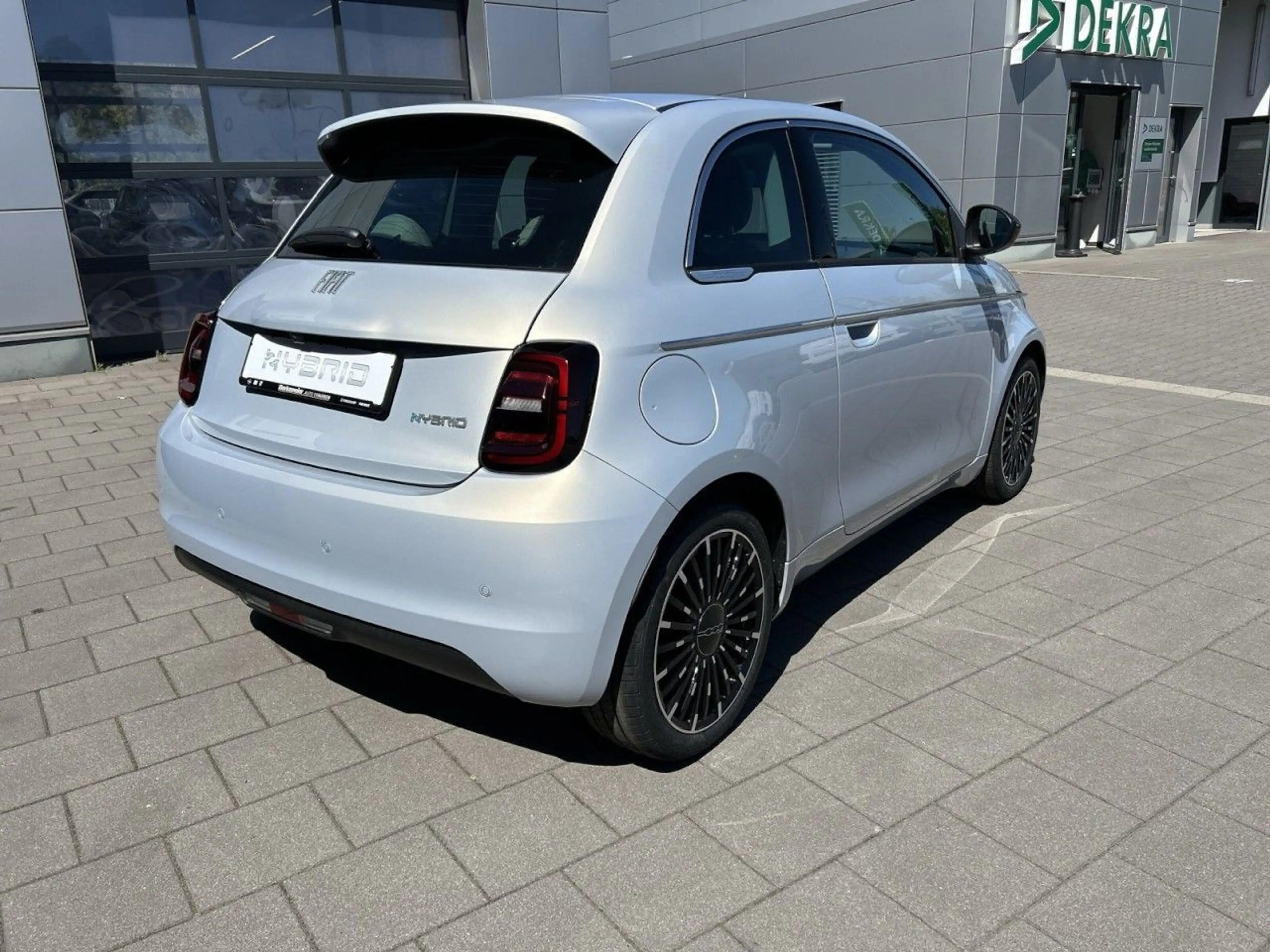 Fiat 500 Hybrid La Prima — photo 8