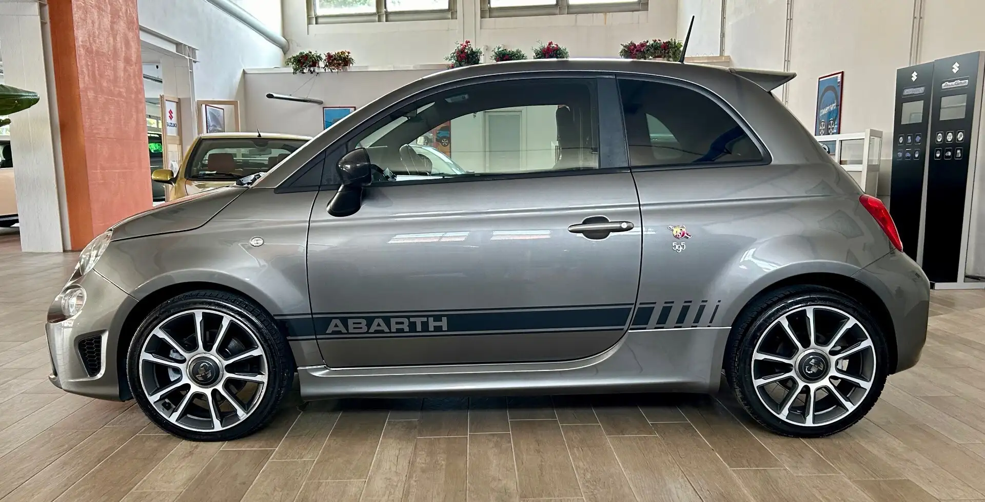 Abarth 595 1.4 Turbo T-Jet 145 CV Gris - 2