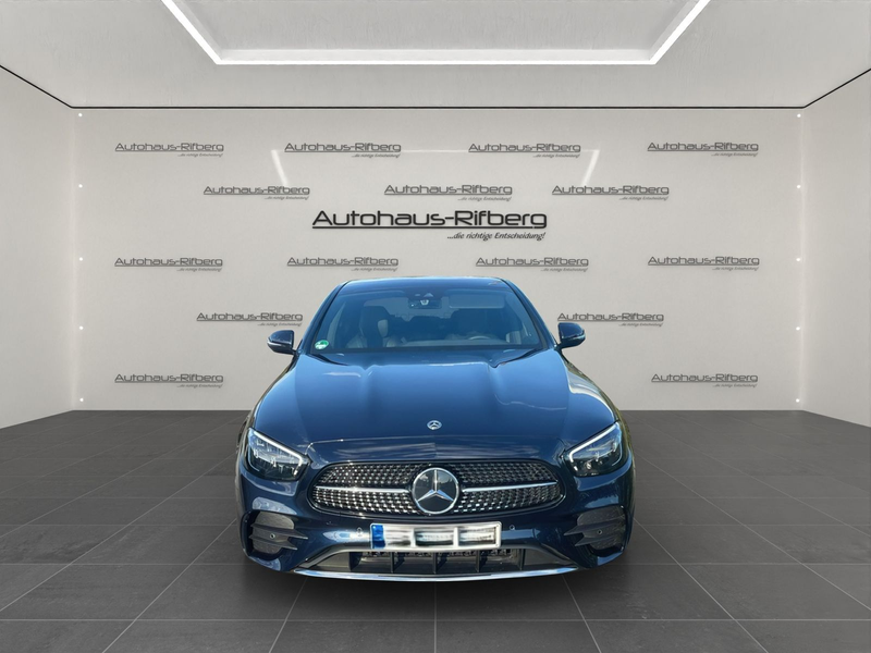 Mercedes-Benz E 300 de AMG/W-COCKPIT/KAMERA/LED/NAVI/AMBIENTE — photo 2