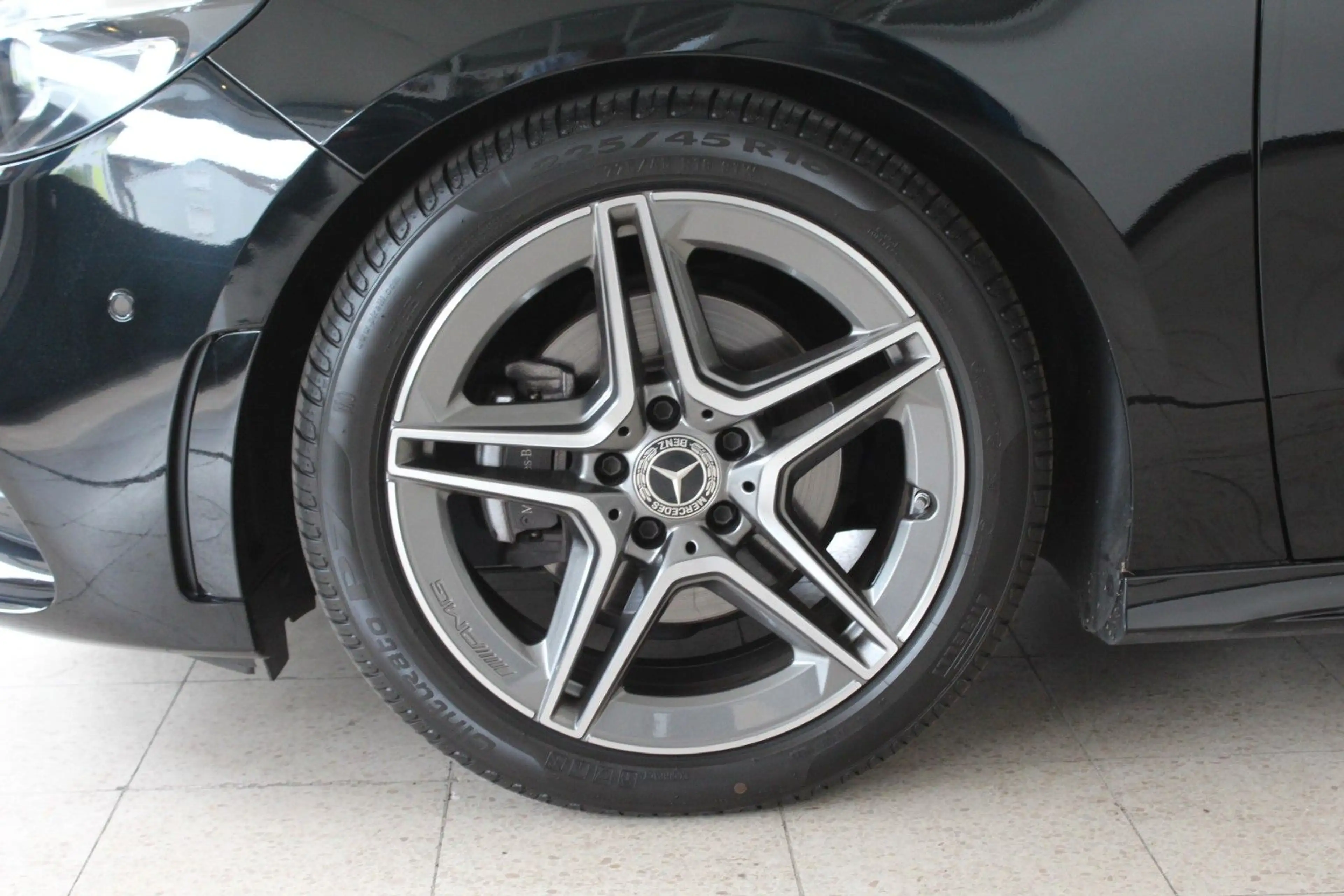 Mercedes-Benz B 200 AMG Line LED Navi Rückfahrkamera — photo 8