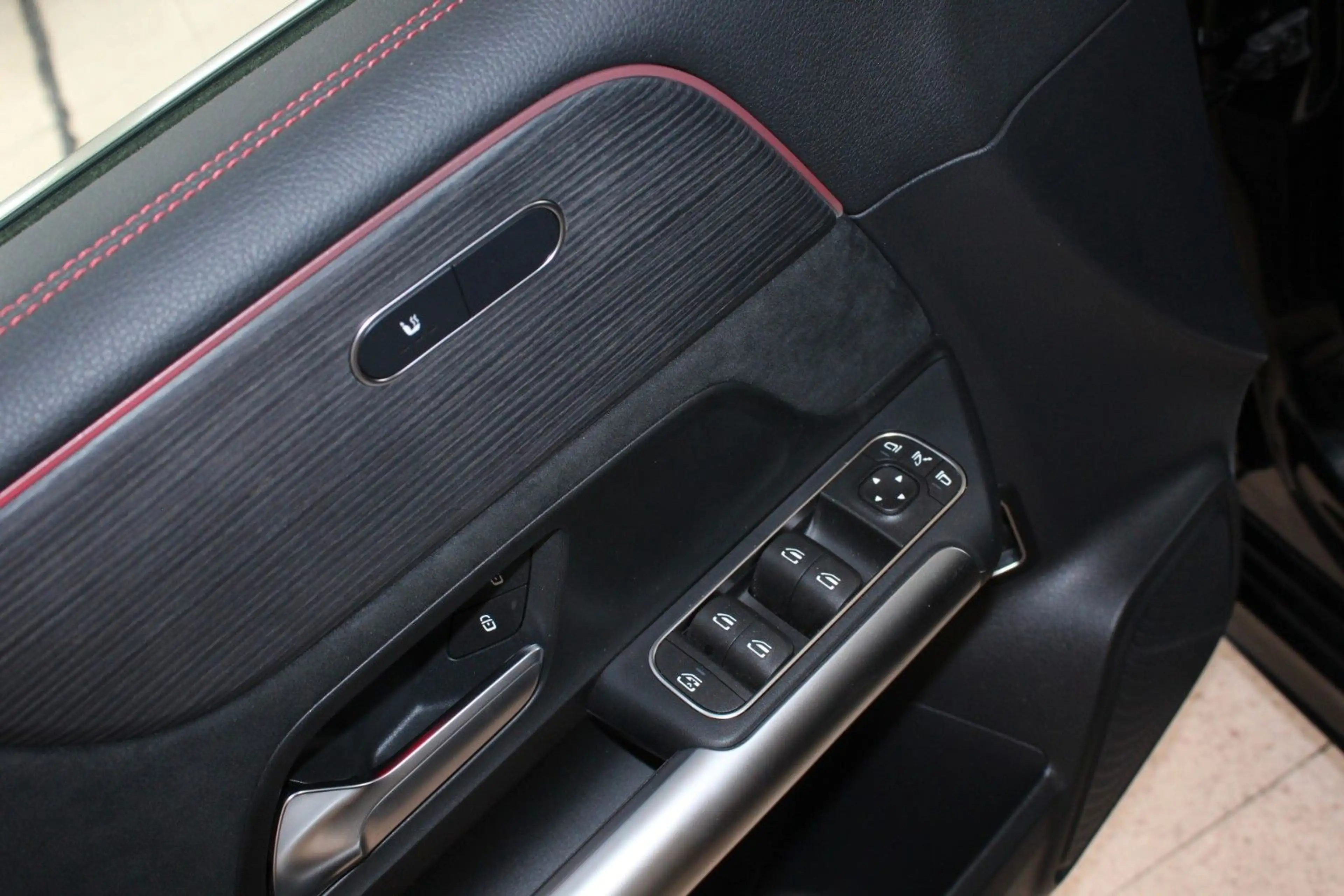 Mercedes-Benz B 200 AMG Line LED Navi Rückfahrkamera — photo 14