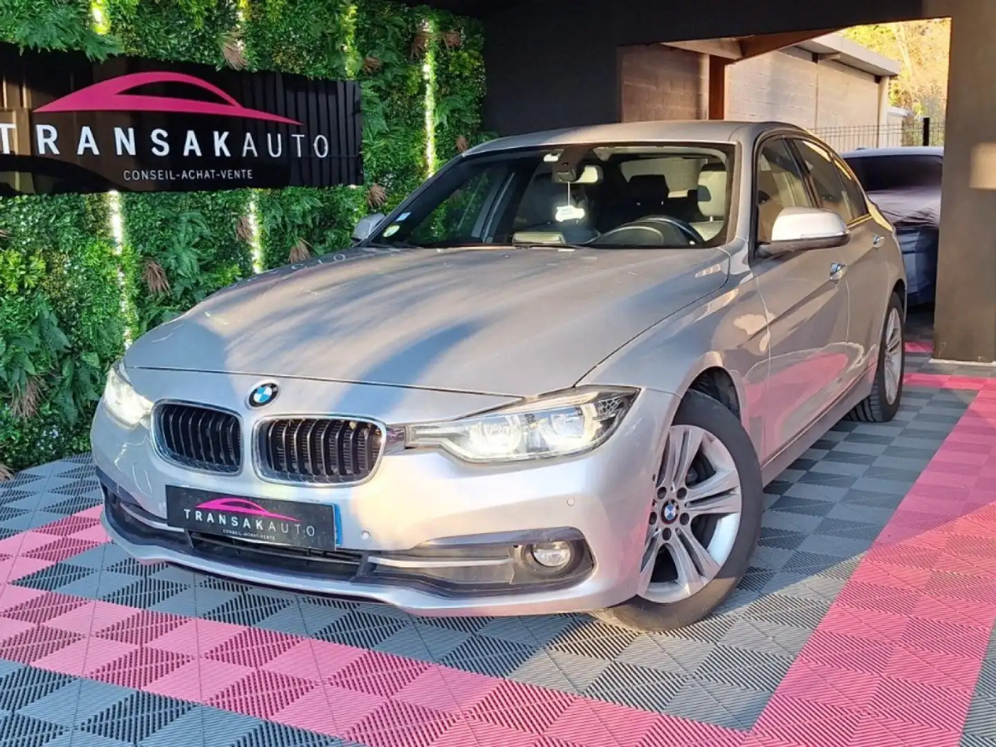 BMW 318 SERIE F30 LCI2 318d 150 ch BVA8 Business Design ~ Caméra de Recul ~ Radar 360° ~ Sièges cuir ~ Feux LED ~ Grigio - 1